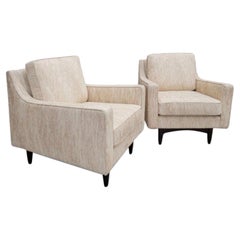 Mid Century Modern Italian Gio Ponte Style Club Chairs Reupholstered in Oatmeal