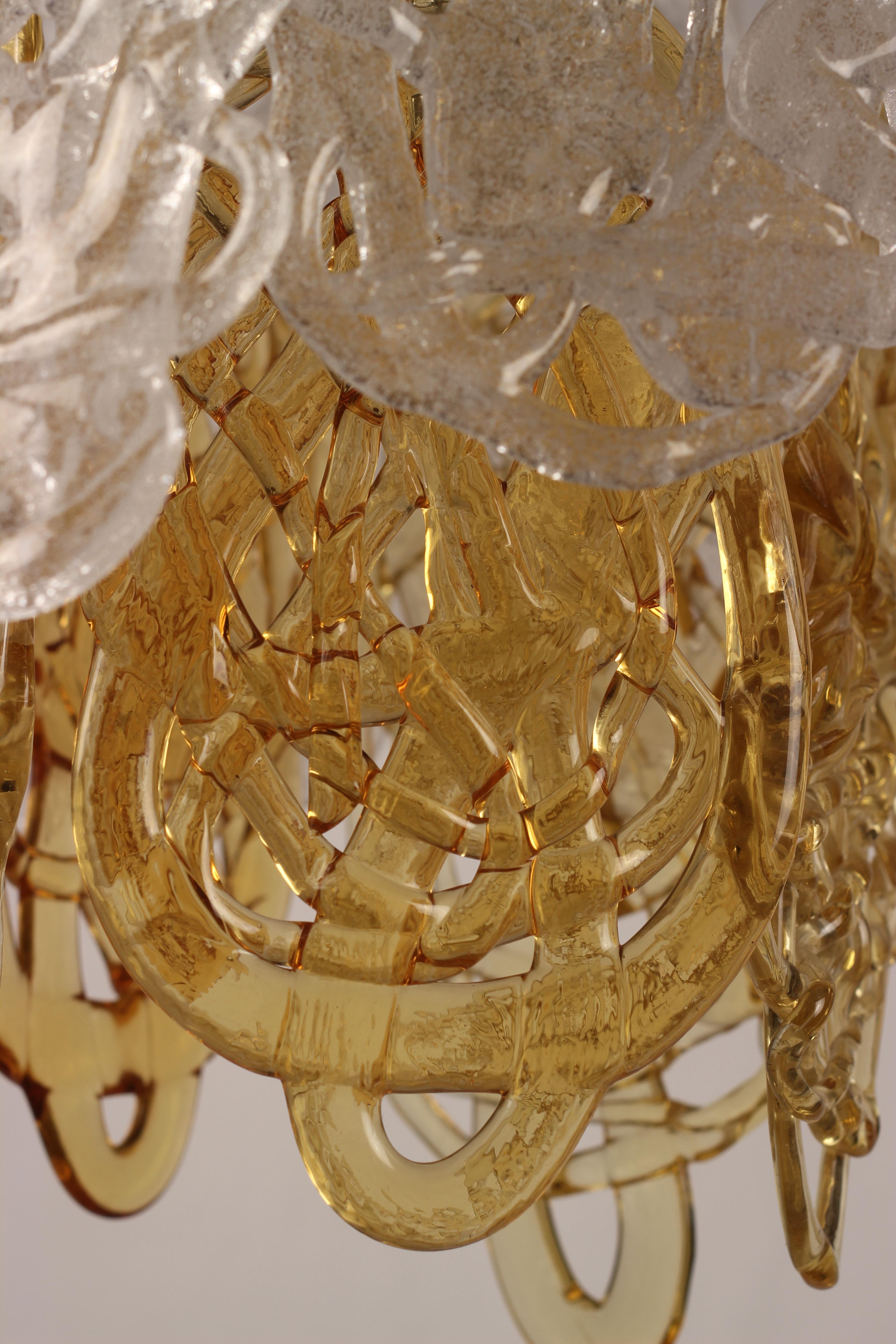 Mid-Century Modern Italian Glass Pendant Light by Mazzega For Sale 1