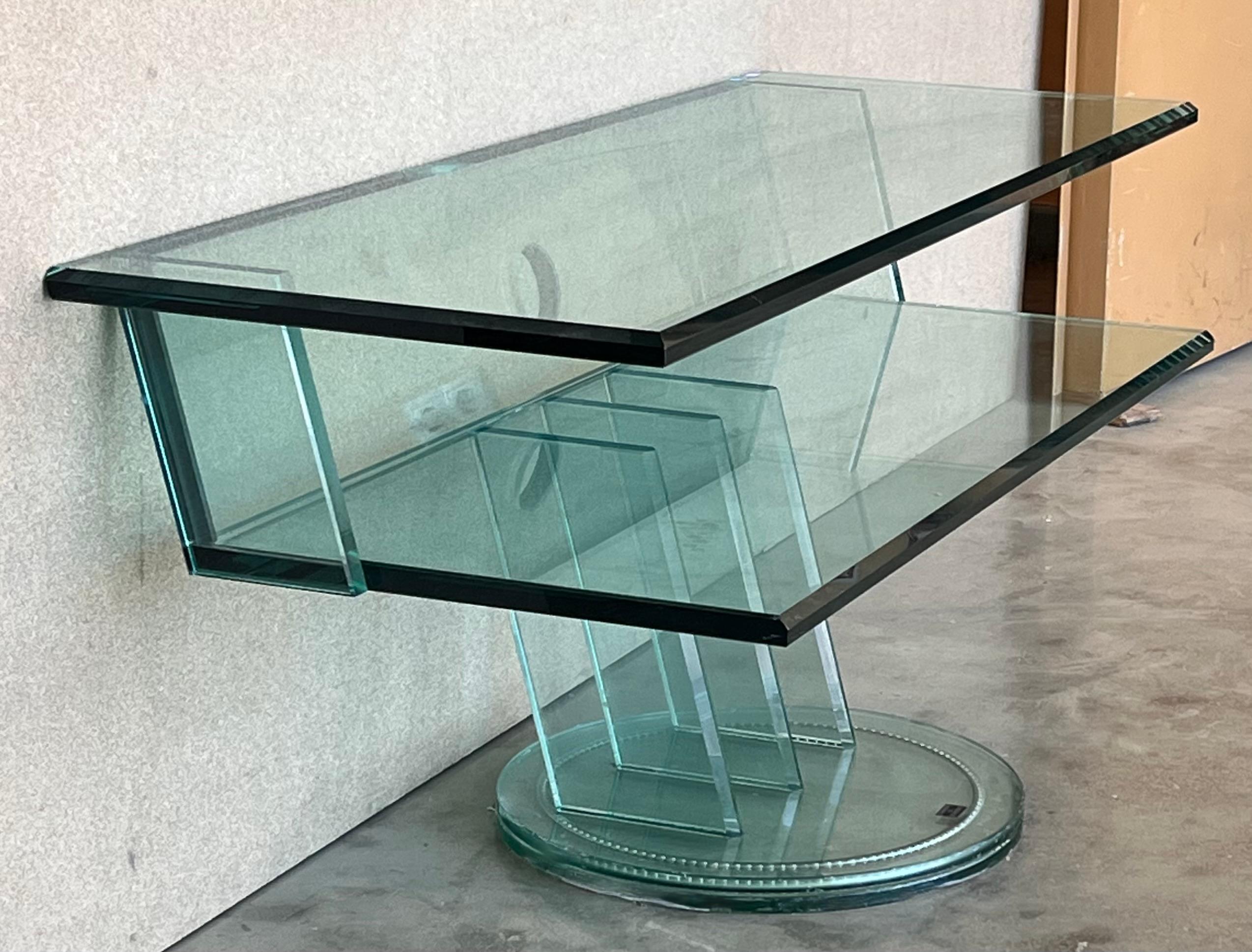 20th Century Mid Century Modern Italian Glass Shelves / Mirrored Base Swivel Bar Cart For Sale