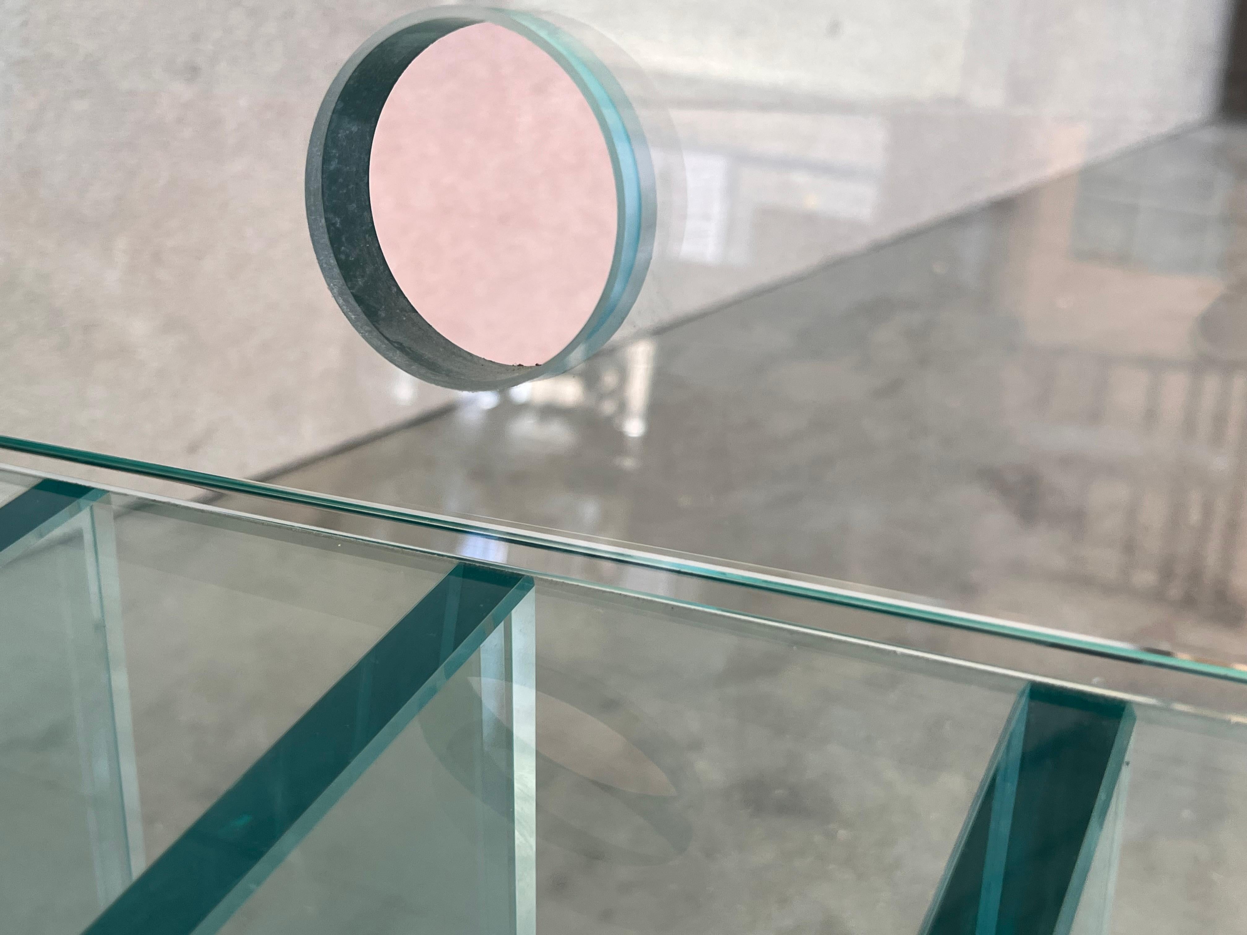 Mid Century Modern Italian Glass Shelves / Mirrored Base Swivel Bar Cart For Sale 3