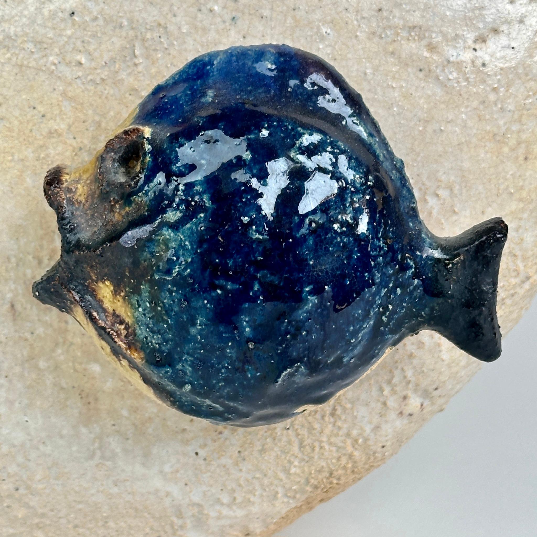 Mid-Century Modern Italian Glazed Ceramic Fish Sculpture by Ivo De Santis For Sale 5