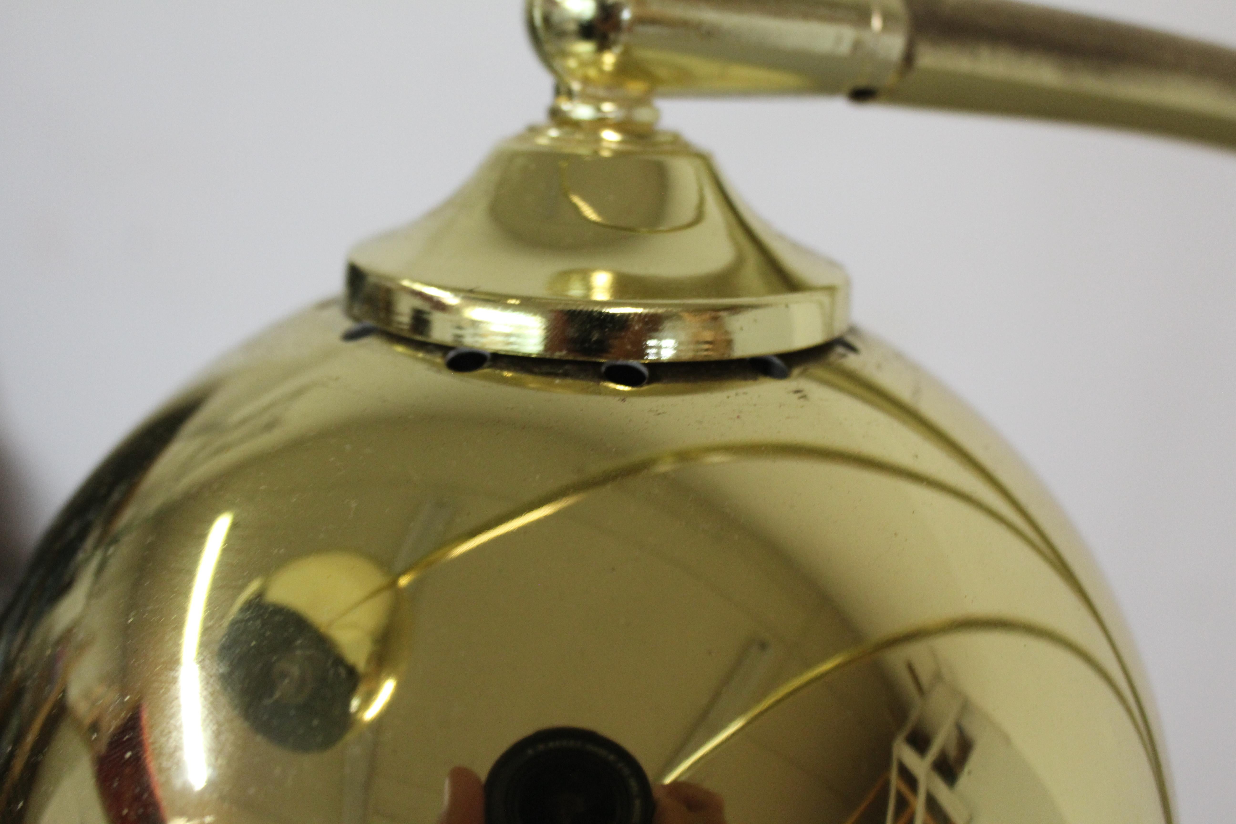 Mid-Century Modern-Stehlampe aus italienischem Gold, Chrom und Marmor im Guzzini-Stil im Angebot 10