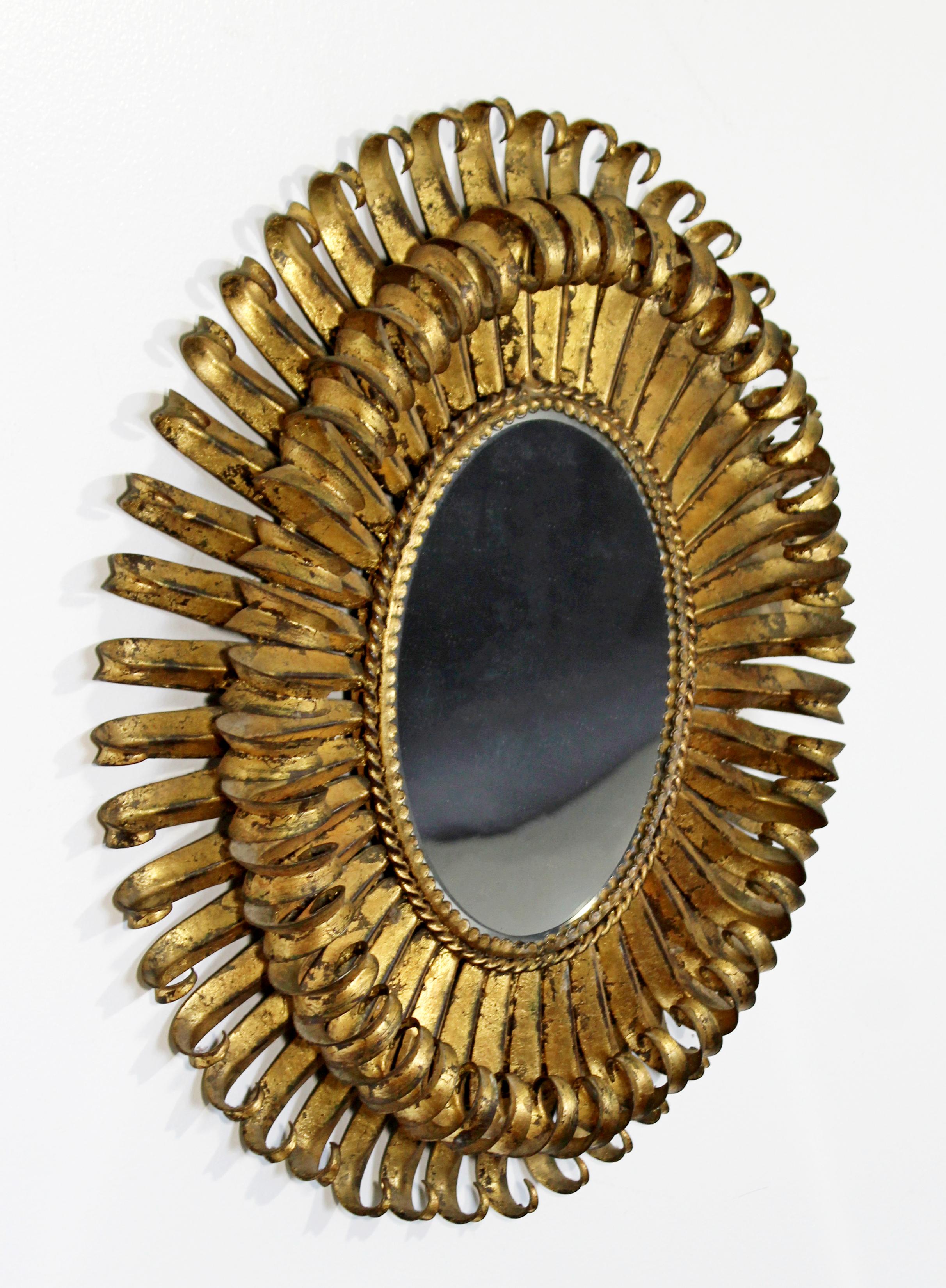 Mid-Century Modern Italian Gold Gilt Metal Oval Wall Mirror Sculpture, 1960s In Good Condition In Keego Harbor, MI