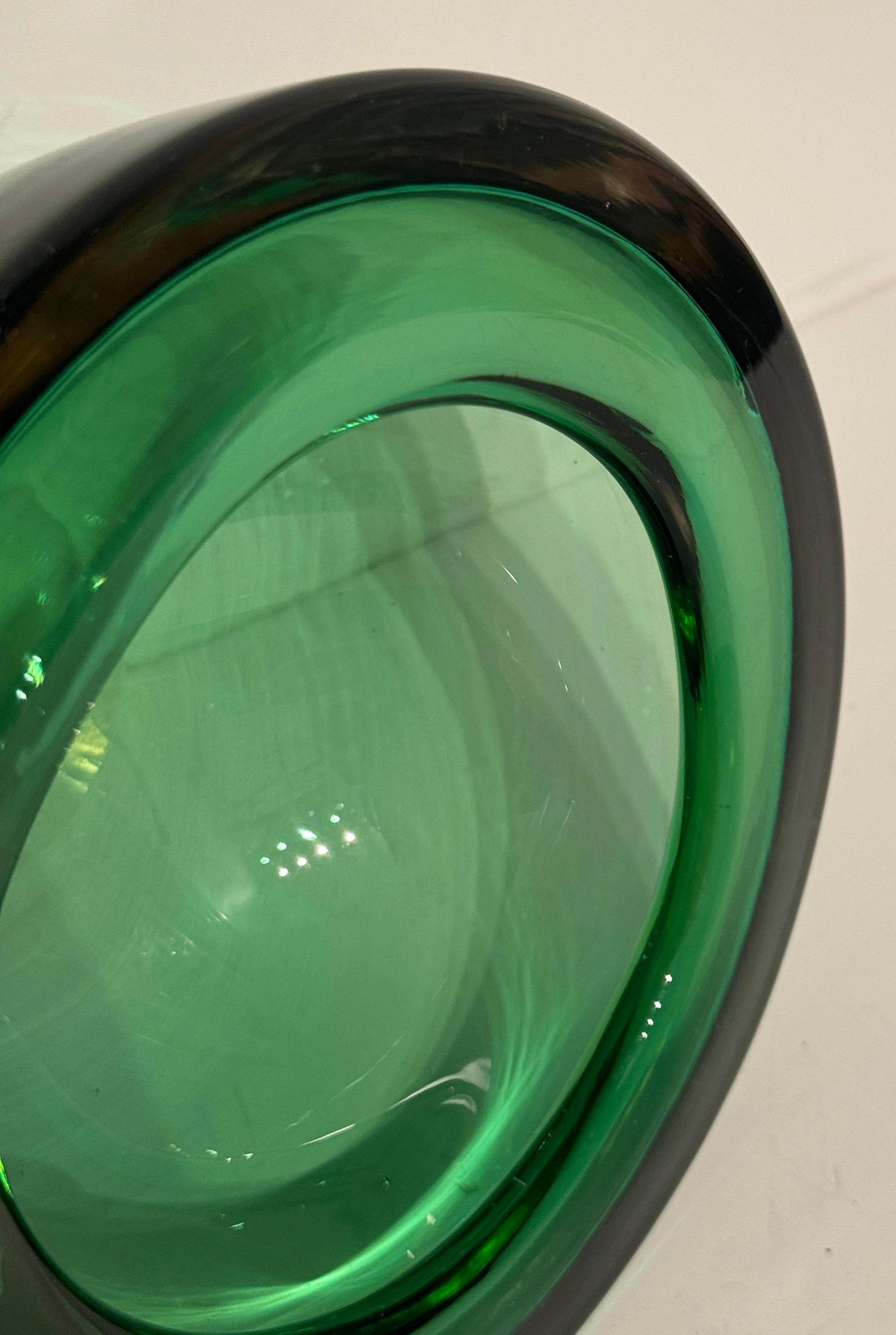 Italienische Schale/Skulptur aus grünem Kunstglas, Mid-Century Modern 4