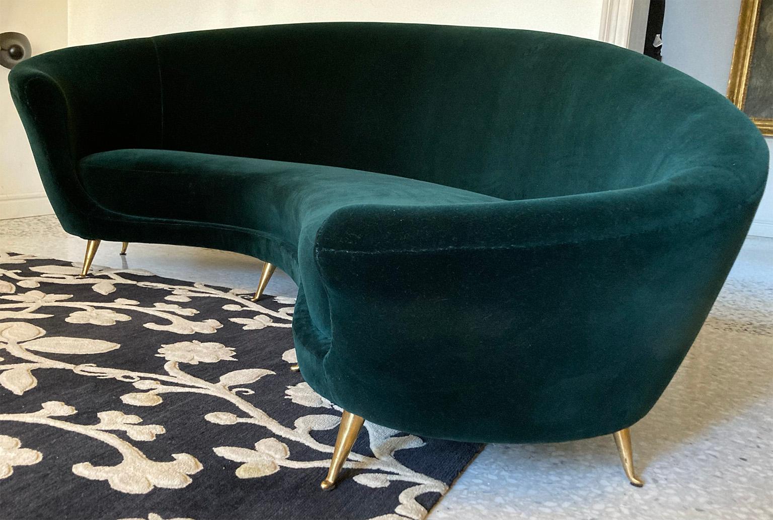 Mid Century Italian ‘50s original ISA GreenVelvet Curved Sofa, Shipping Included For Sale 1