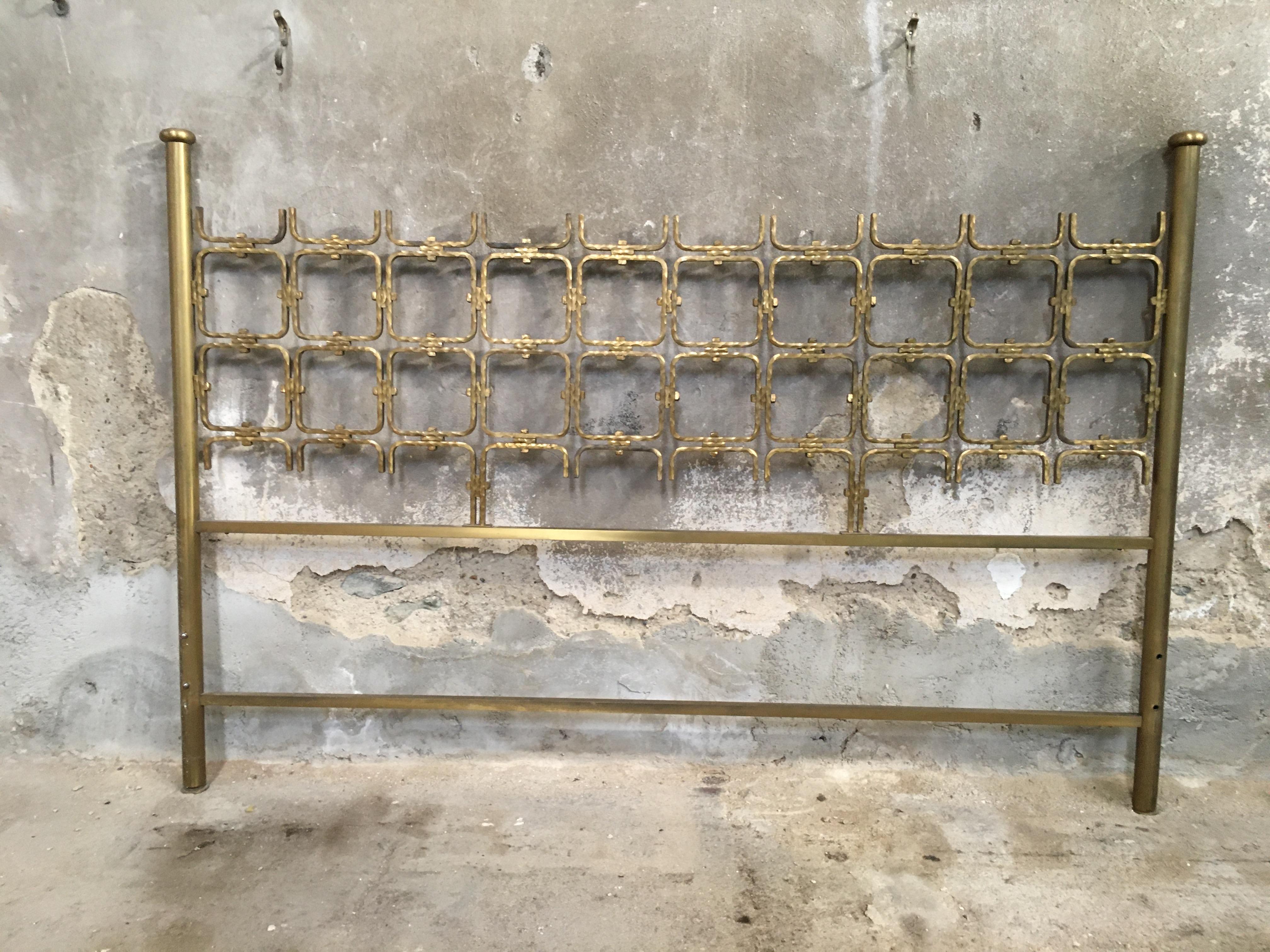Mid-Century Modern Italian Hammered Bronze Bed from Borsani and Pomodoro, 1960s In Good Condition In Prato, IT