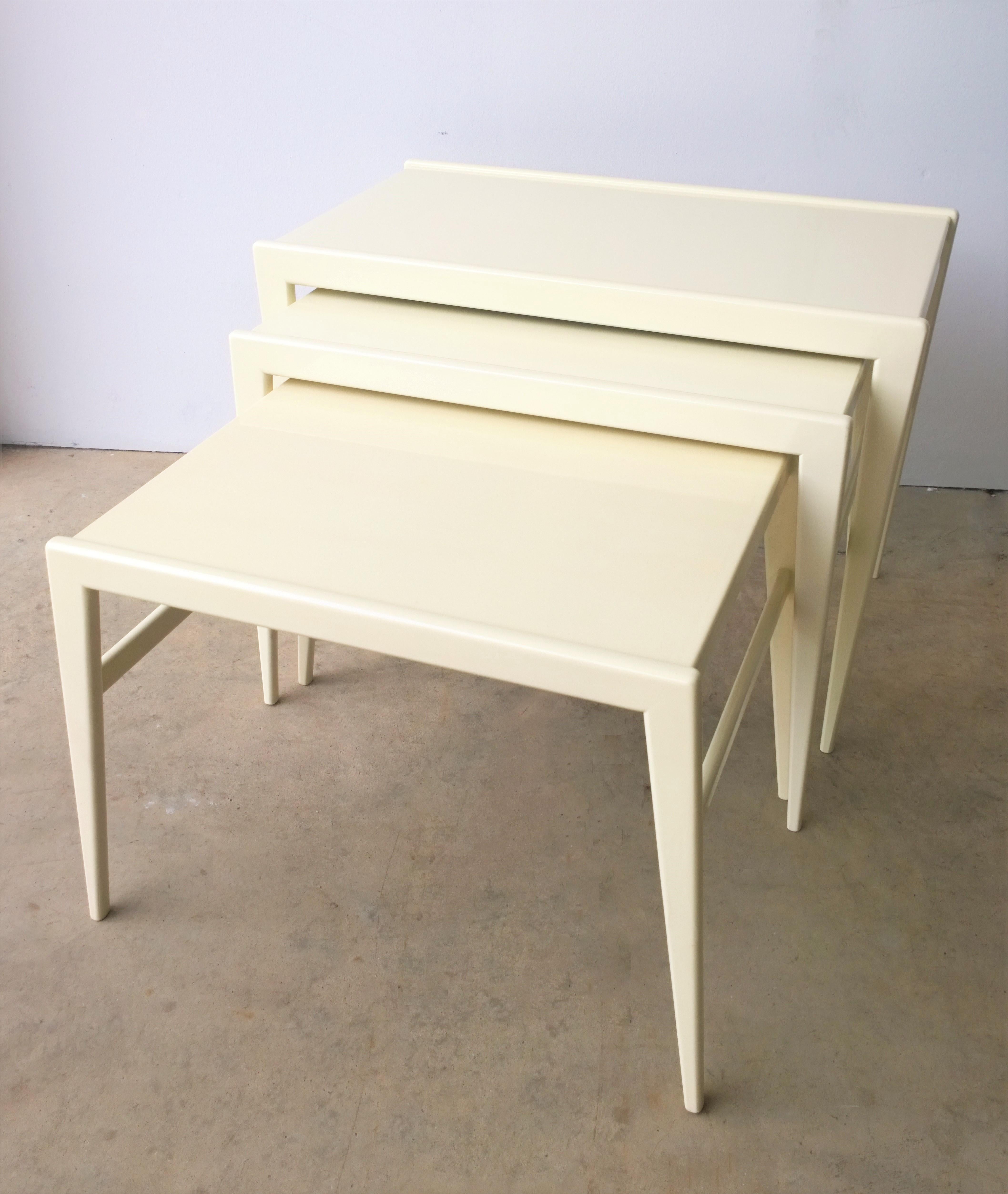 Lacquered Ico Parisi / Singer & Son New Lacquer in Creamy White Wood S/3 Stacking Tables For Sale