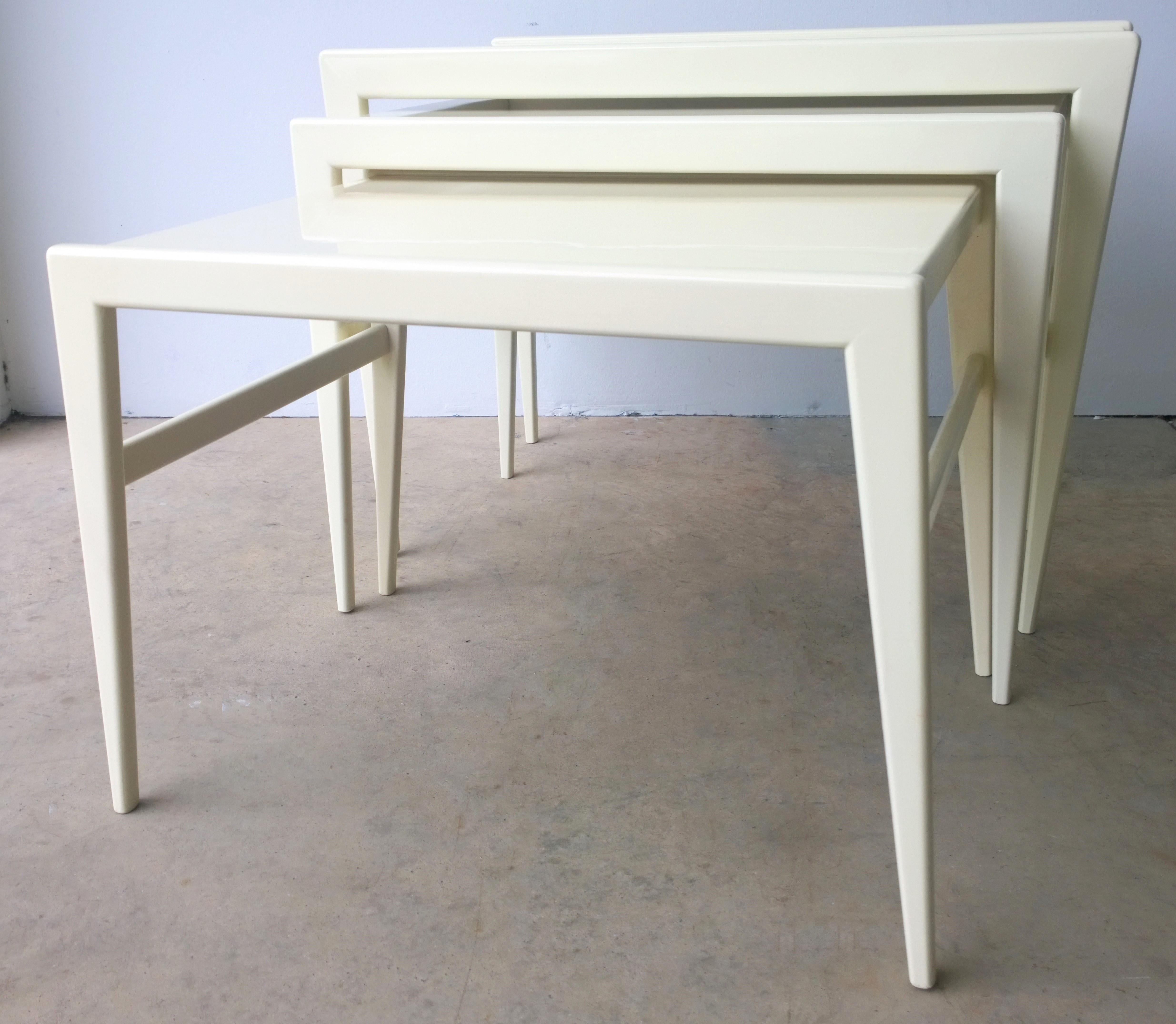 Ico Parisi / Singer & Son New Lacquer in Creamy White Wood S/3 Stacking Tables In Good Condition For Sale In Houston, TX