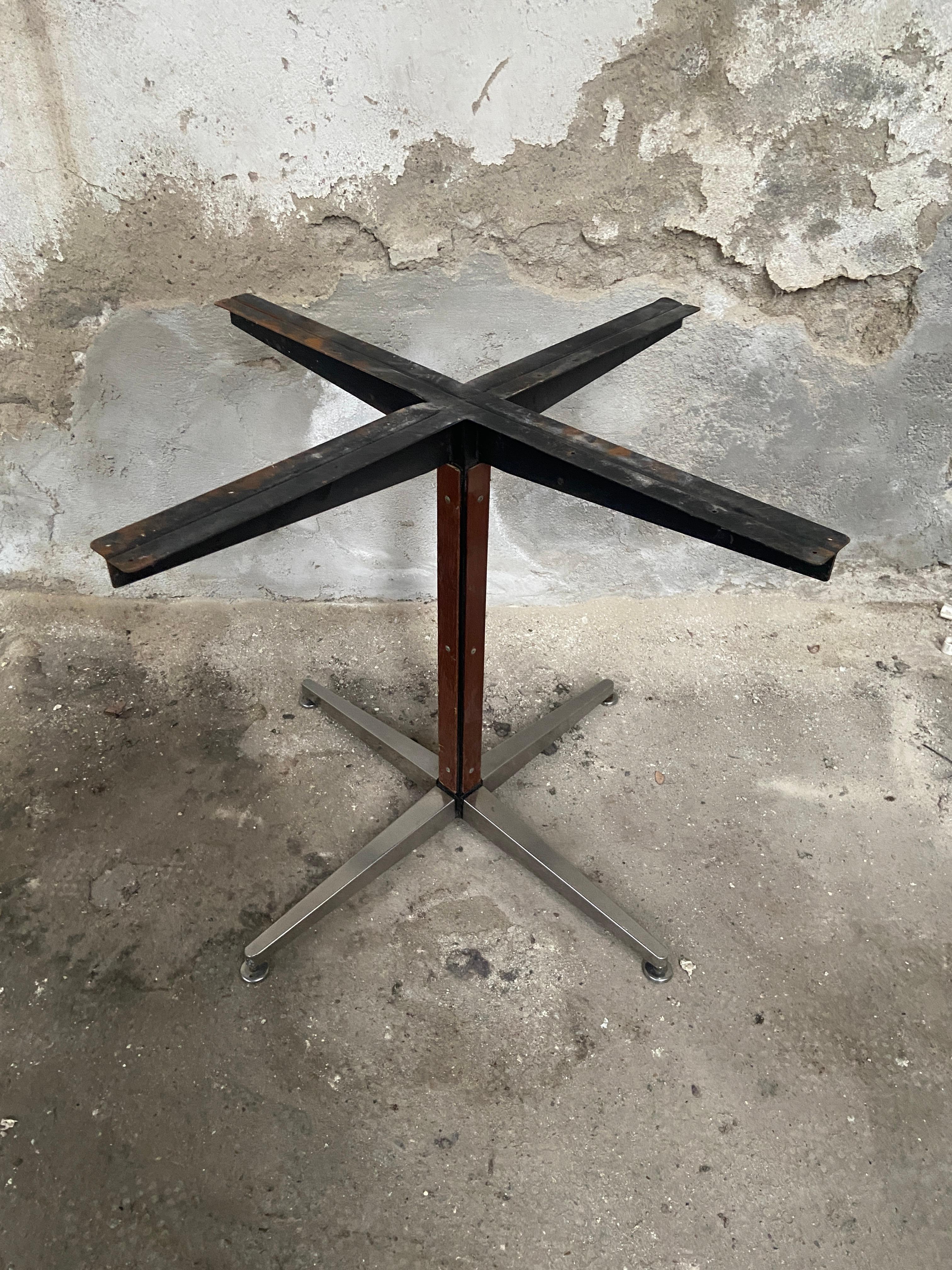 Mid-Century Modern Italian Iron Table Base with Aluminum Legs 'Small Size' In Good Condition For Sale In Prato, IT