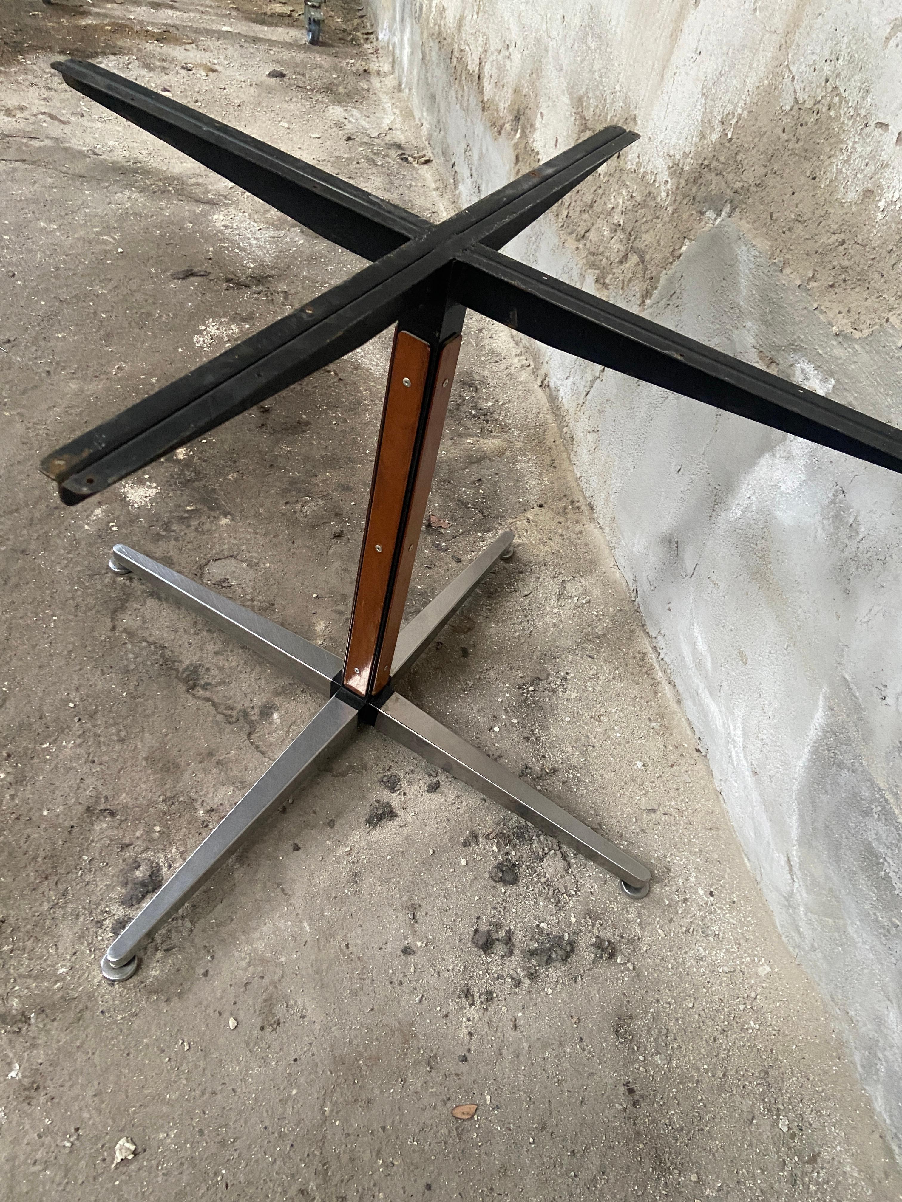Late 20th Century Mid-Century Modern Italian Iron Table Bases with Aluminum Legs 'Big Size' For Sale