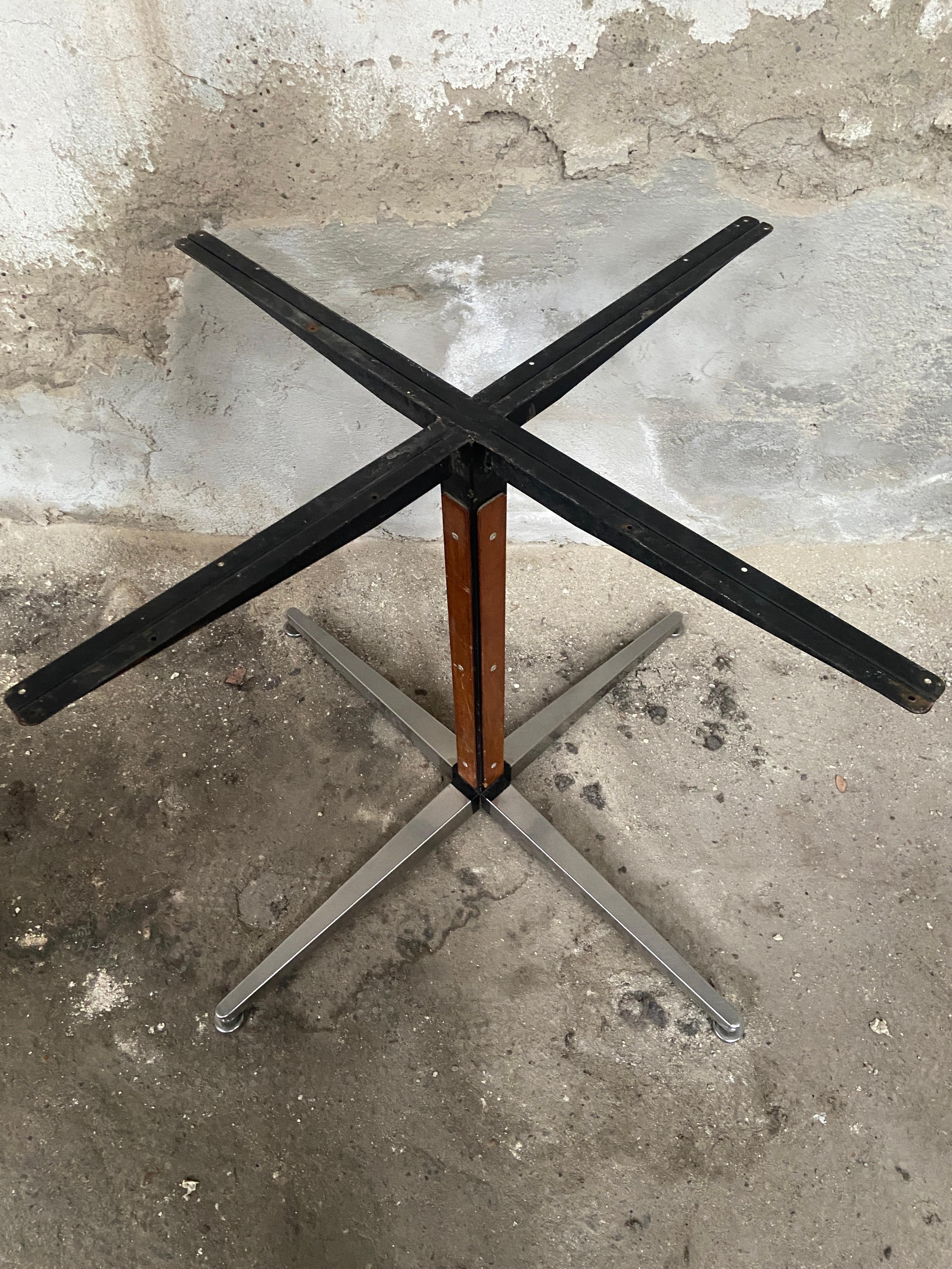 Mid-Century Modern Italian Iron Table Bases with Aluminum Legs 'Big Size' For Sale 1
