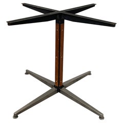 Bases de mesa de hierro italiano moderno de mediados de siglo con patas de aluminio (tamaño grande)