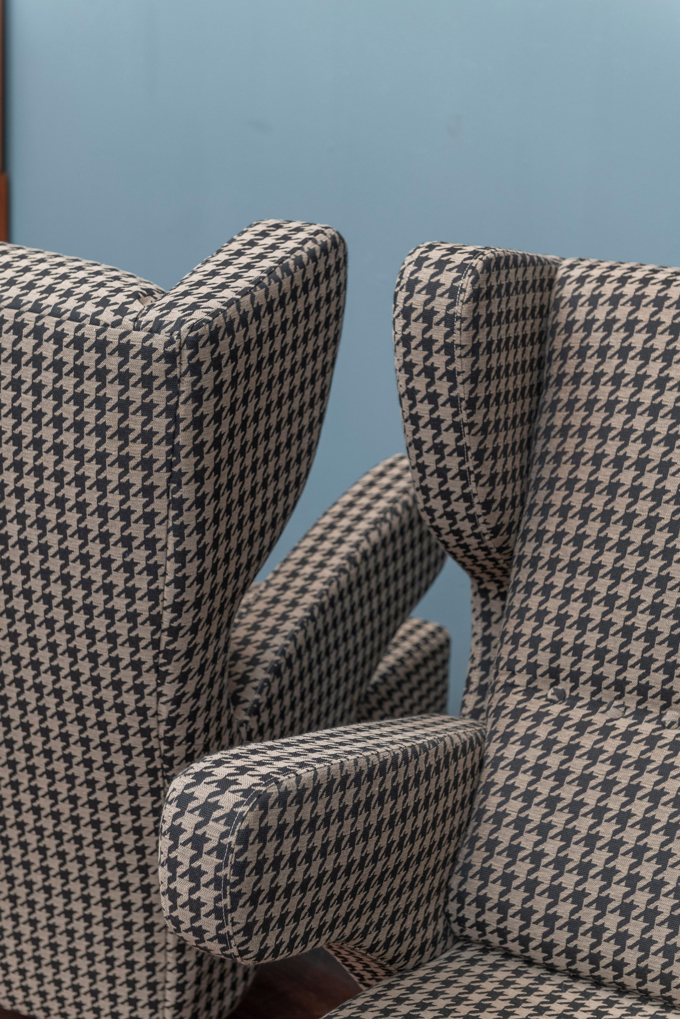 Mid-Century Modern Italian Large Lounge Chairs 6