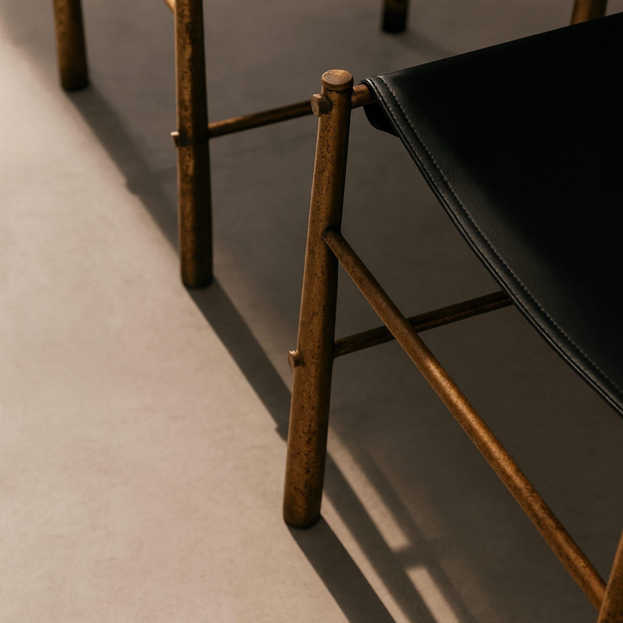 Mid-Century Modern italienische Leder Esszimmerstühle Frigerio Stil, 1970er Jahre (Italienisch) im Angebot