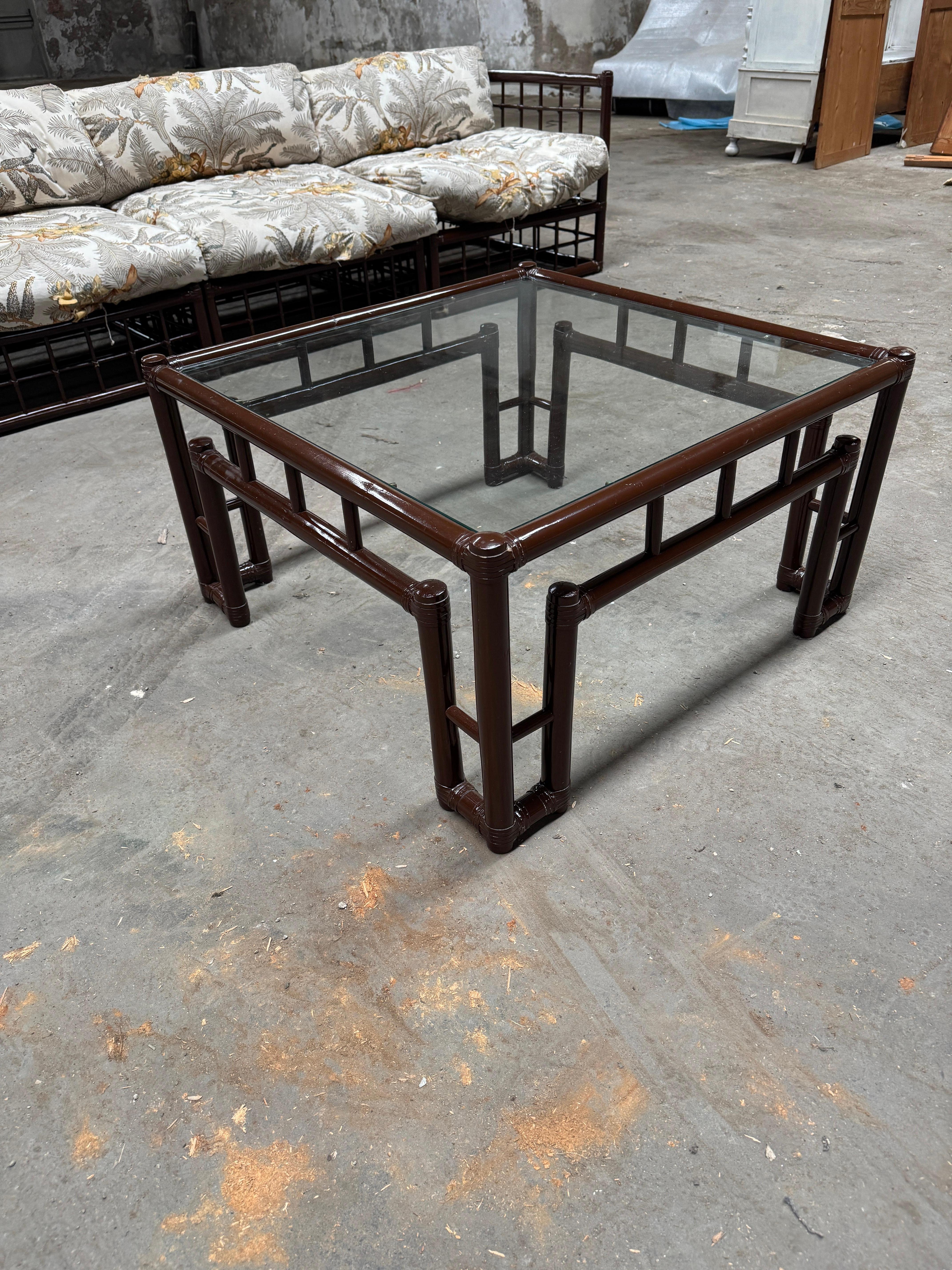 Late 20th Century Mid-Century Modern Italian Living Room Set in  the style of Afra & Tobia Scarpa For Sale