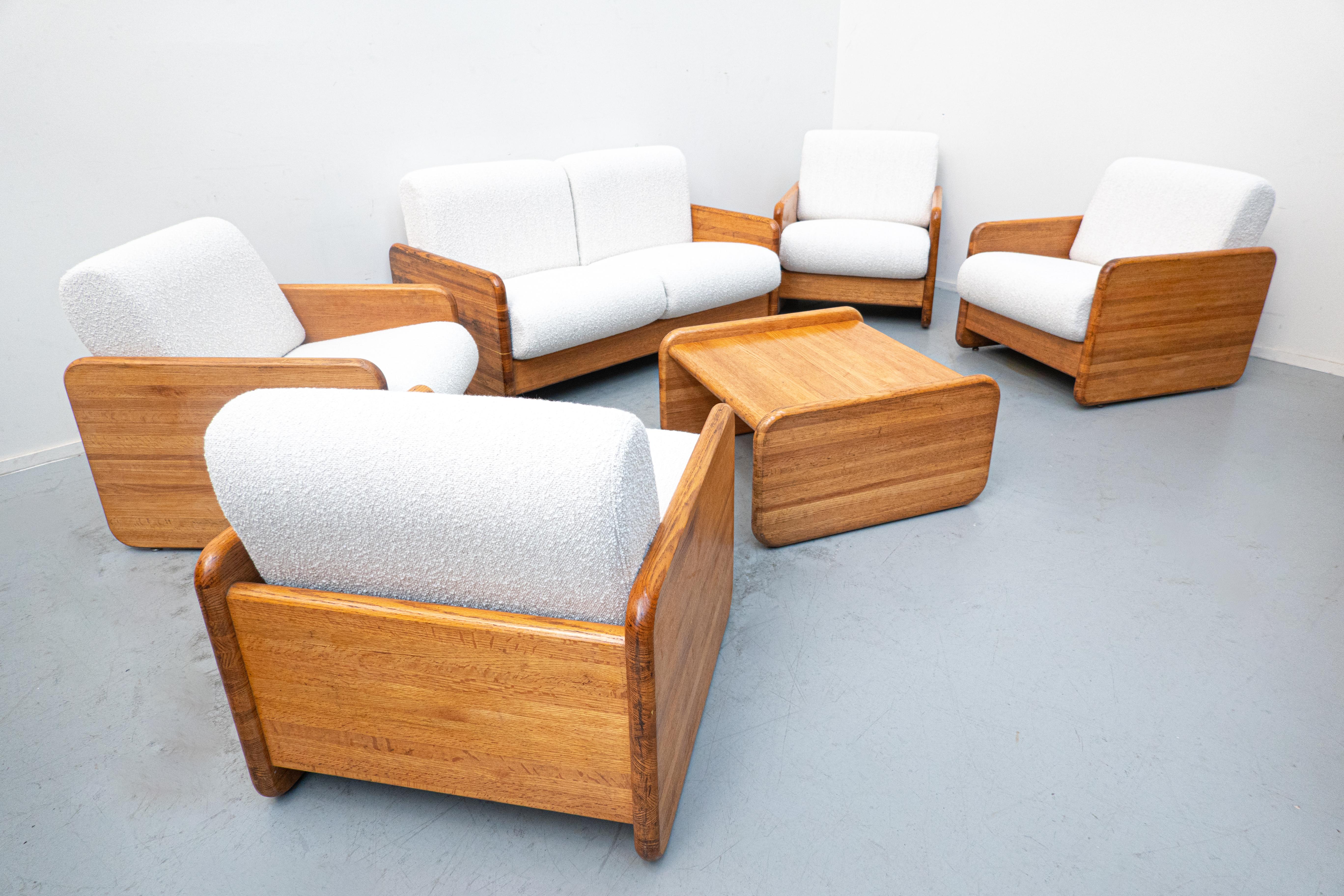 Mid-20th Century Mid-Century Modern Italian Living Room Set, White boucle and Oak, 1960s For Sale