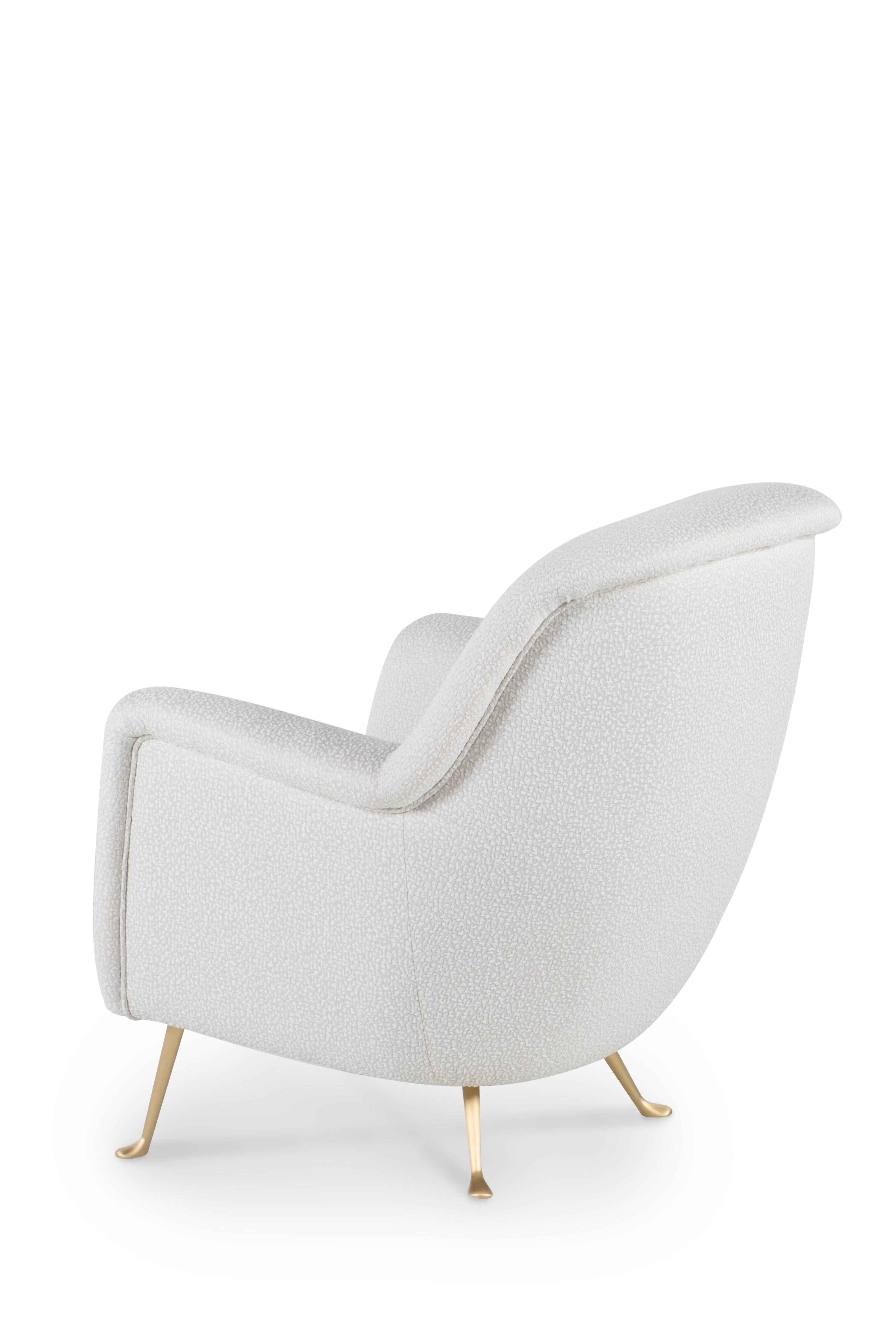 Collectible Vintage italienischen Sessel anonymen Designer in den 1960er Jahren.

Dieses ikonische Designerstück wurde komplett restauriert, von der Zarge über die speziellen Messingbeine bis hin zu einer komplett neuen Polsterung. Wiederherstellung