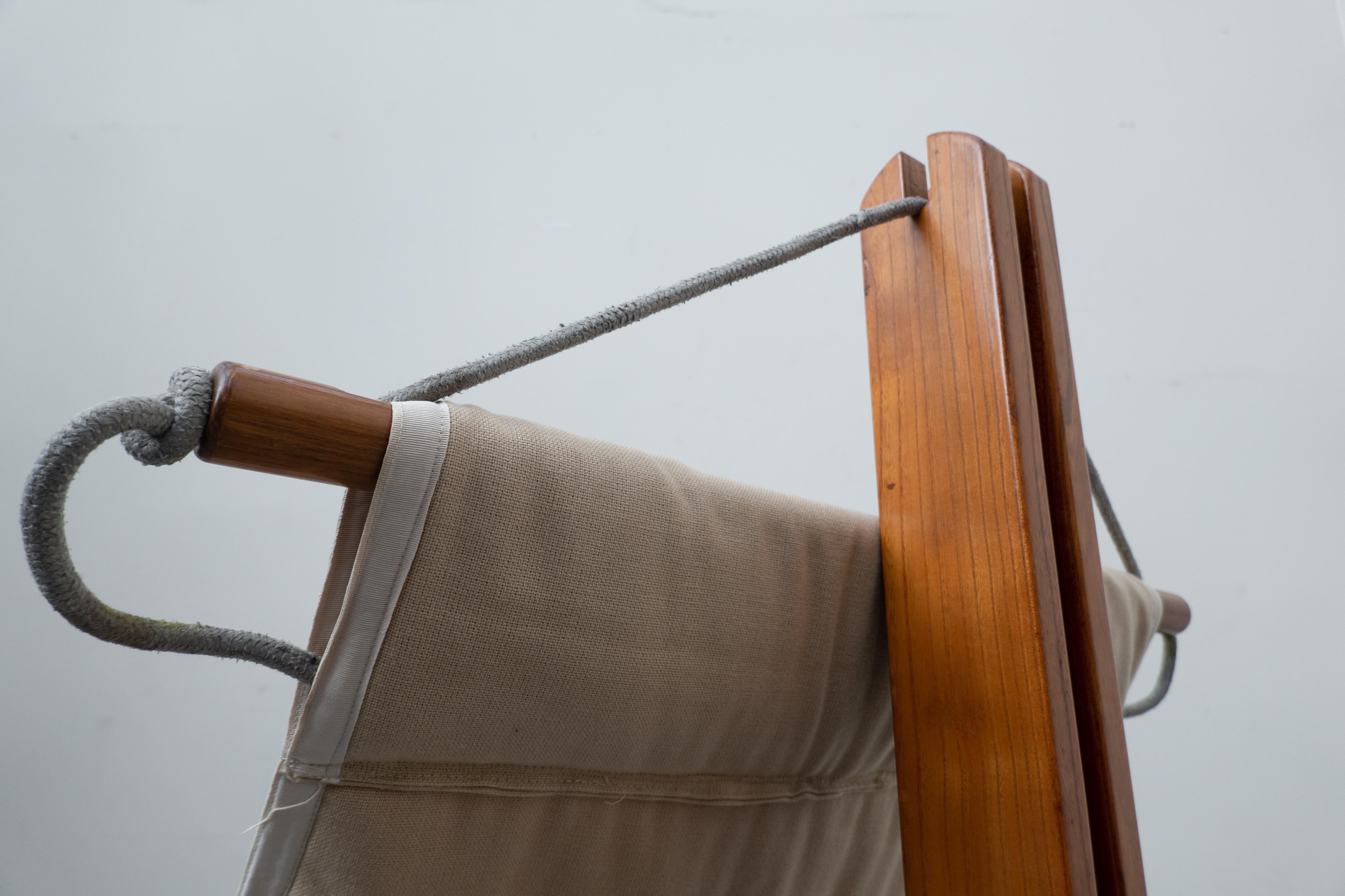 Fauteuil de salon italien moderne du milieu du siècle, tissu beige, bois et corde, années 1960 en vente 1