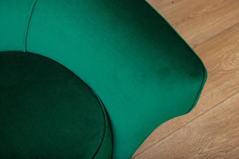 Mid-Century Modern Italian Lounge Chairs in Emerald Green Velvet For Sale 3