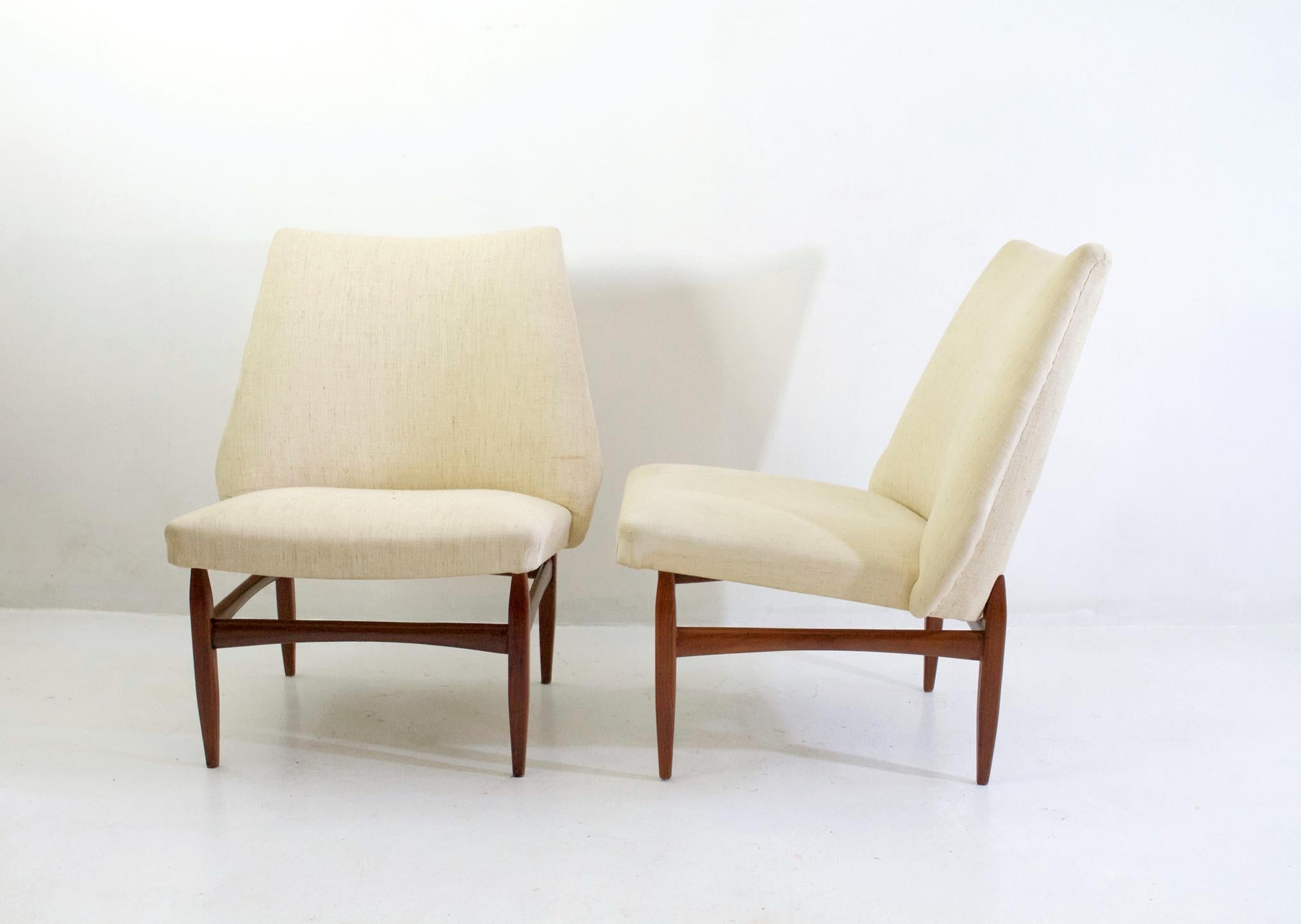 Mid-Century Modern Italian Lounge Chairs in Teak 6