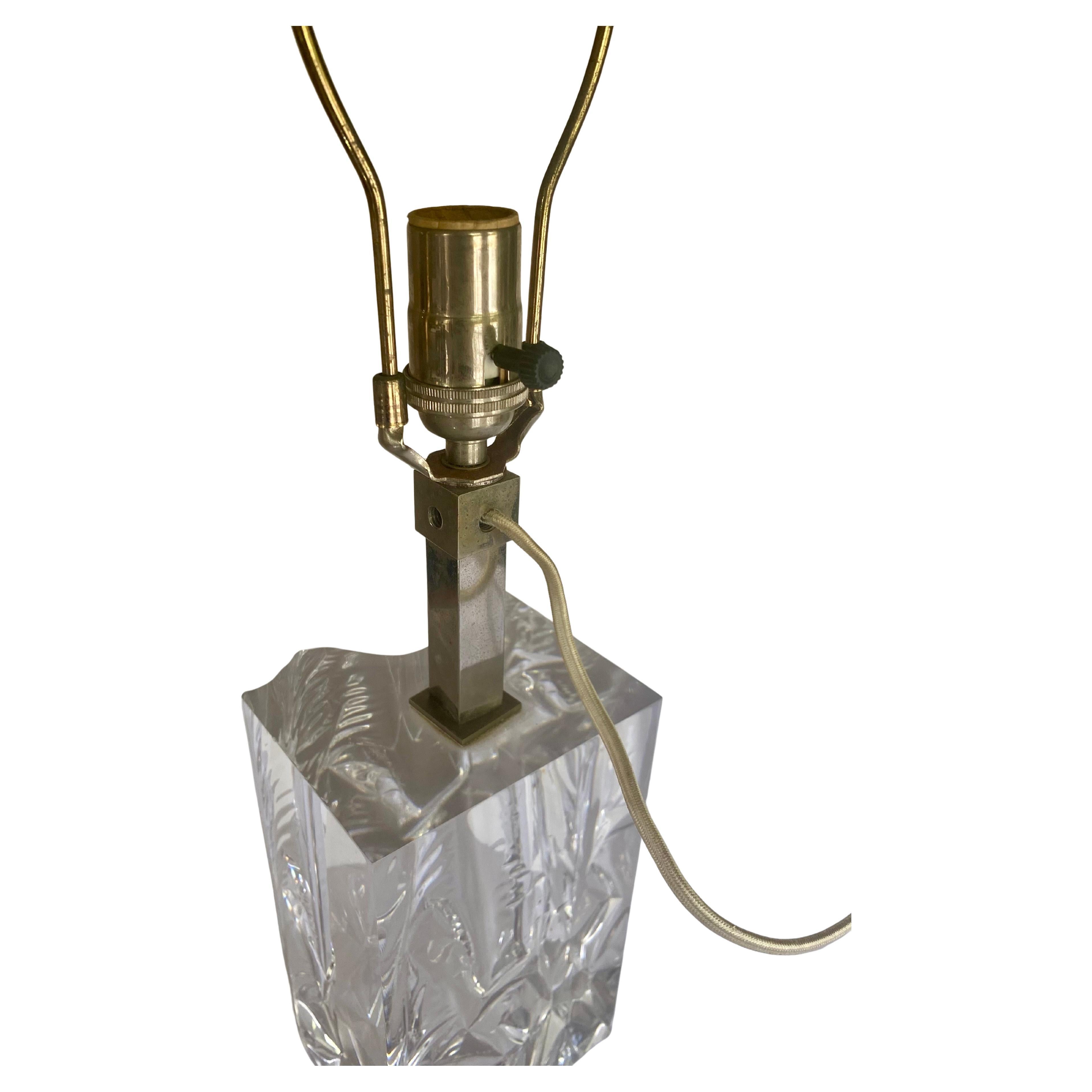 Carved Mid Century Modern Italian Lucite Ice Table Lamp For Sale