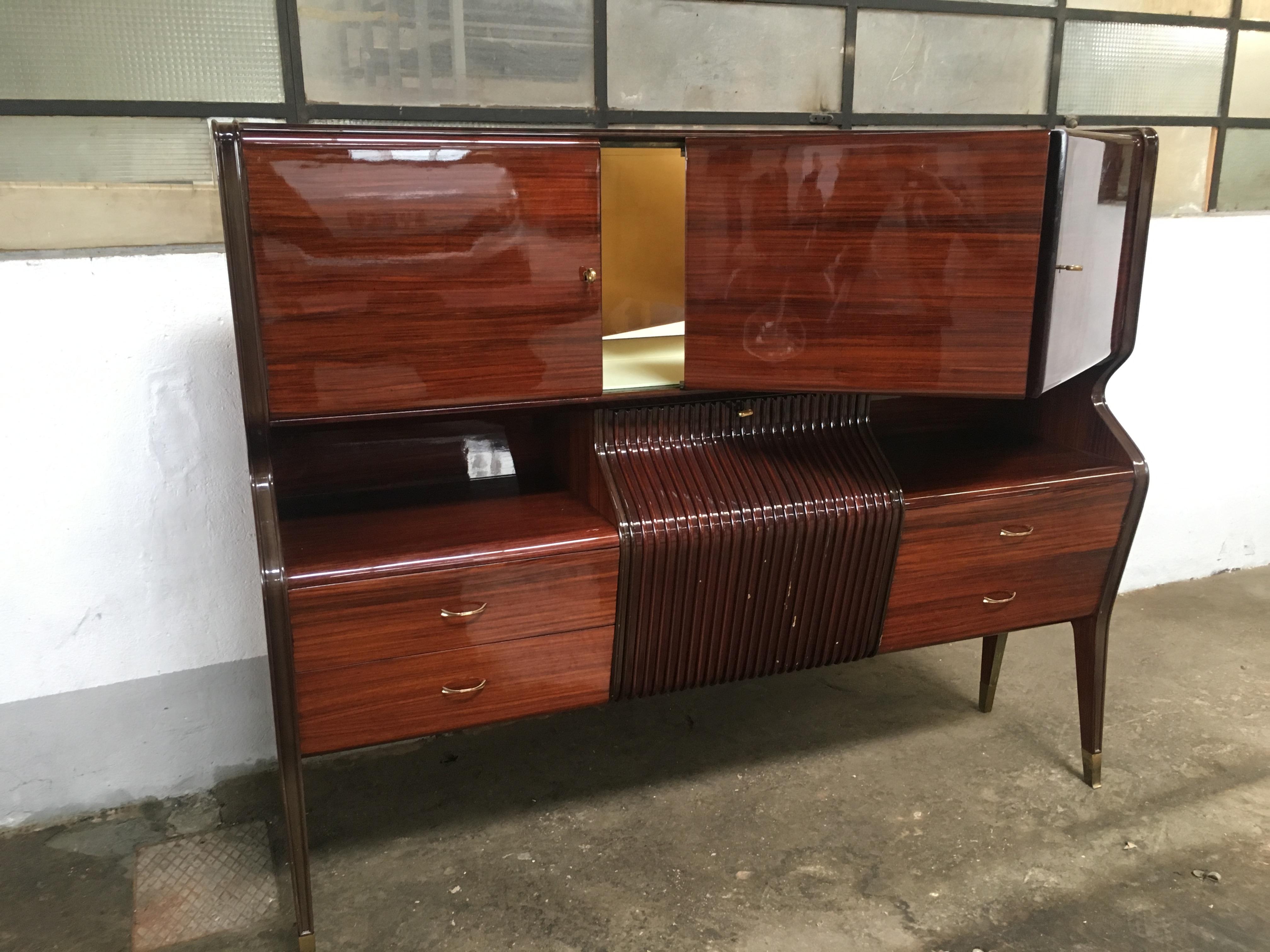 Mid-Century Modern Italian Mahogany Sideboard with Mirror by Osvaldo Borsani For Sale 11