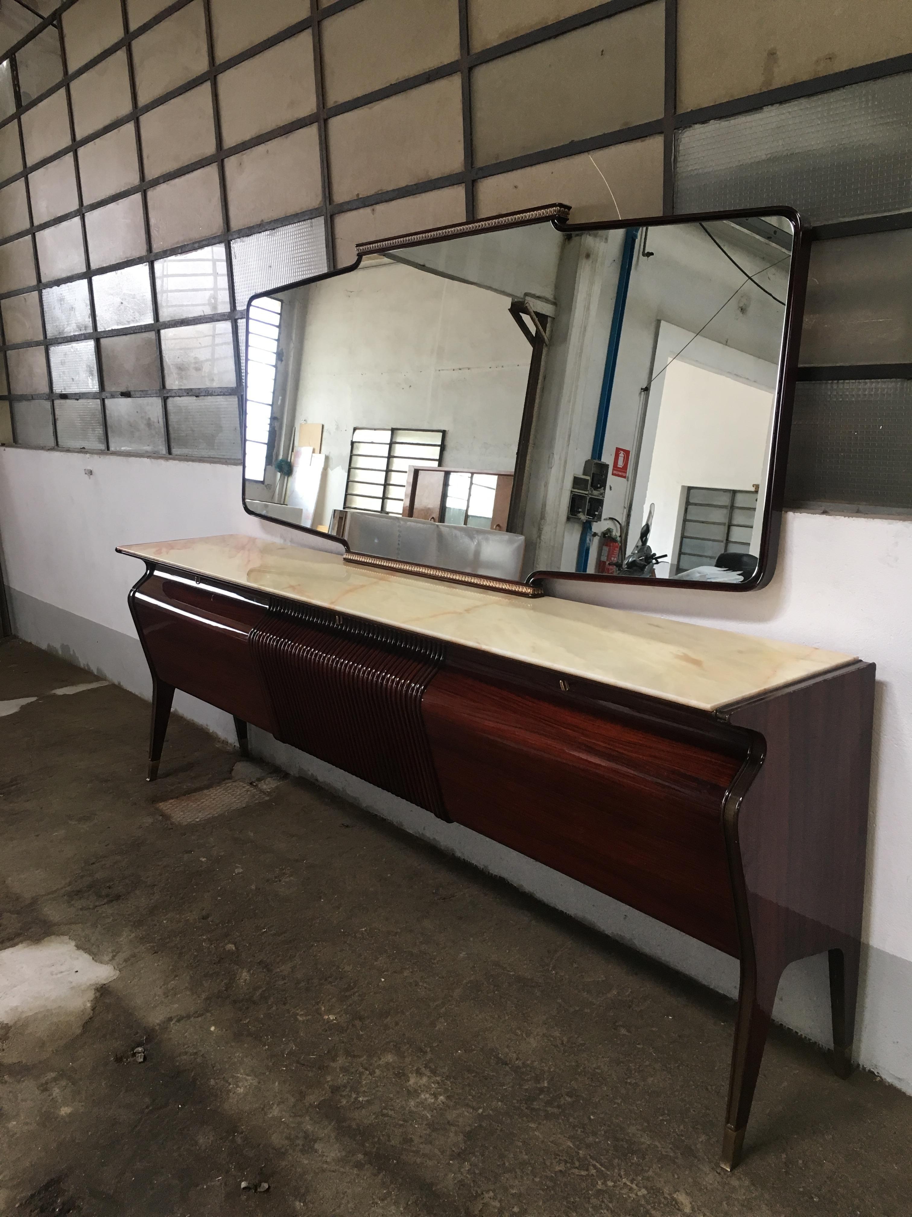 Brass Mid-Century Modern Italian Mahogany Sideboard with Mirror by Osvaldo Borsani For Sale