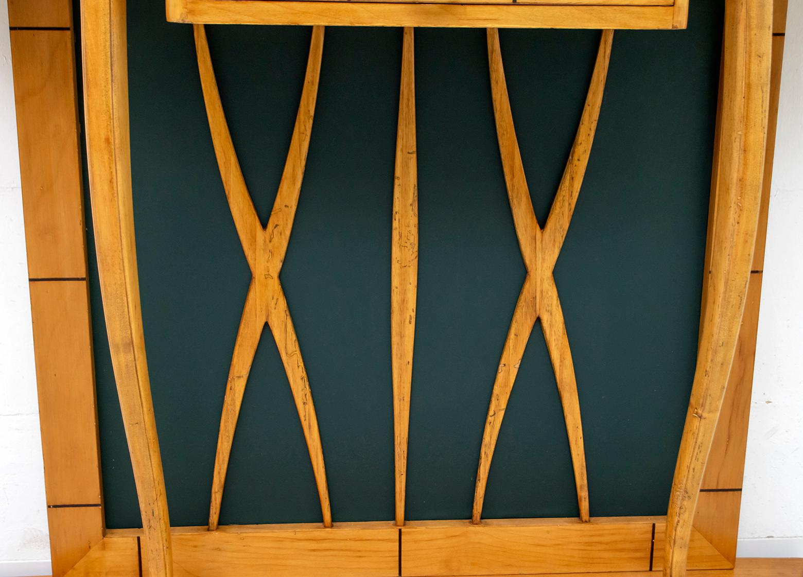 Mid-Century Modern Italian Maple and Green Glass Console, 1950 4