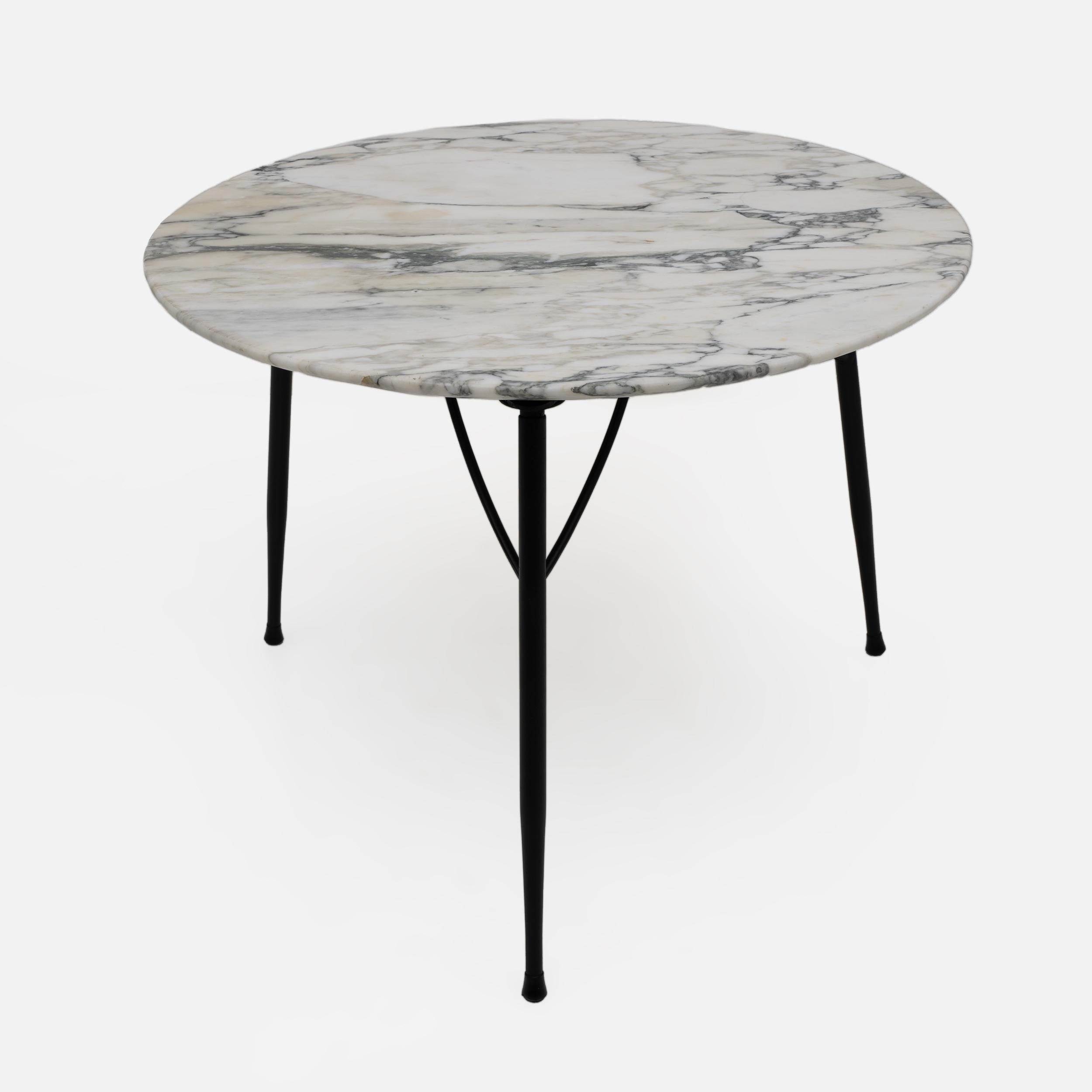 Round coffee table, Carrara marble top and black lacquered metal base, Italian production from the 60s