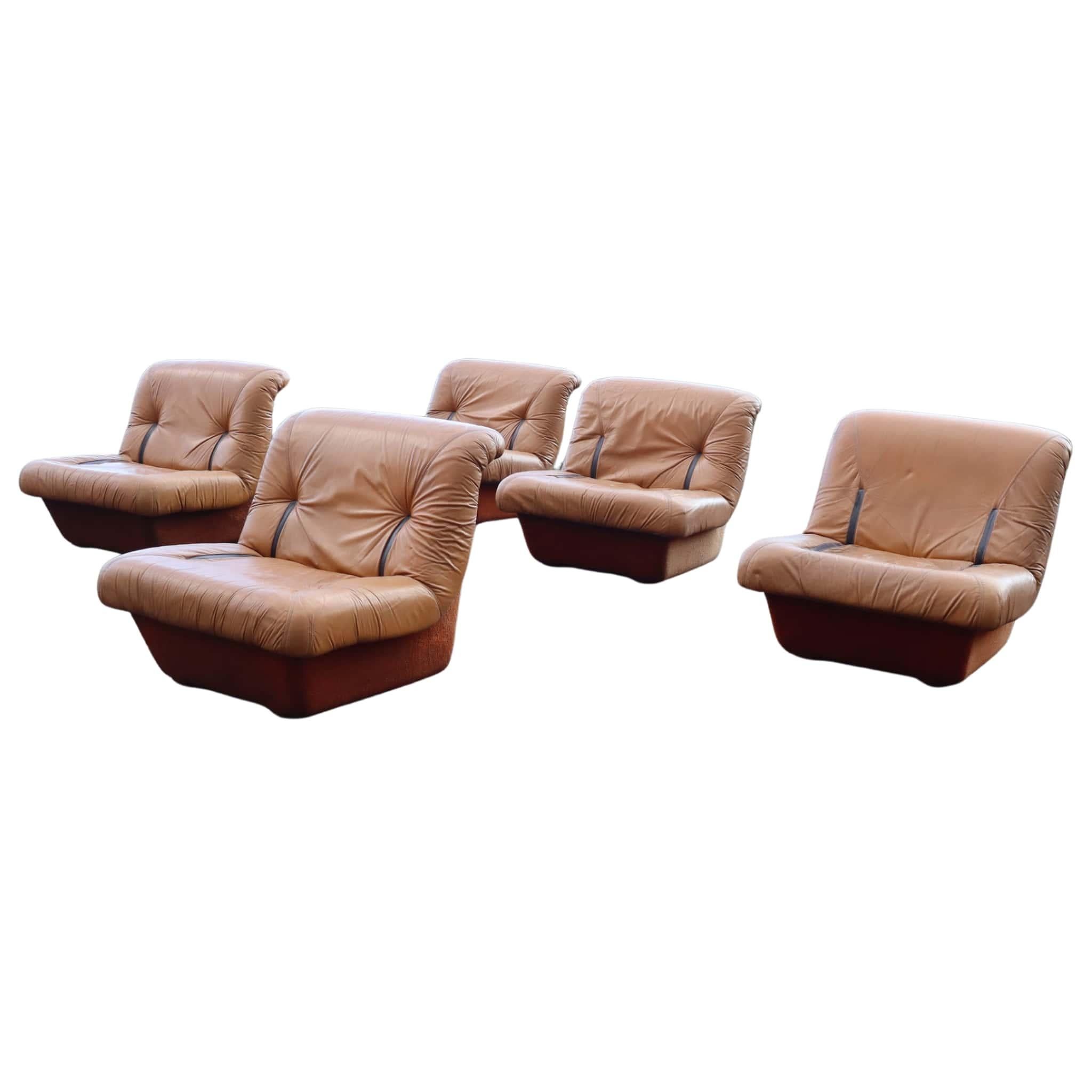 Mid-century modern Italian Modular Leather Sofa by Lev & Lev, 1970s For Sale 3