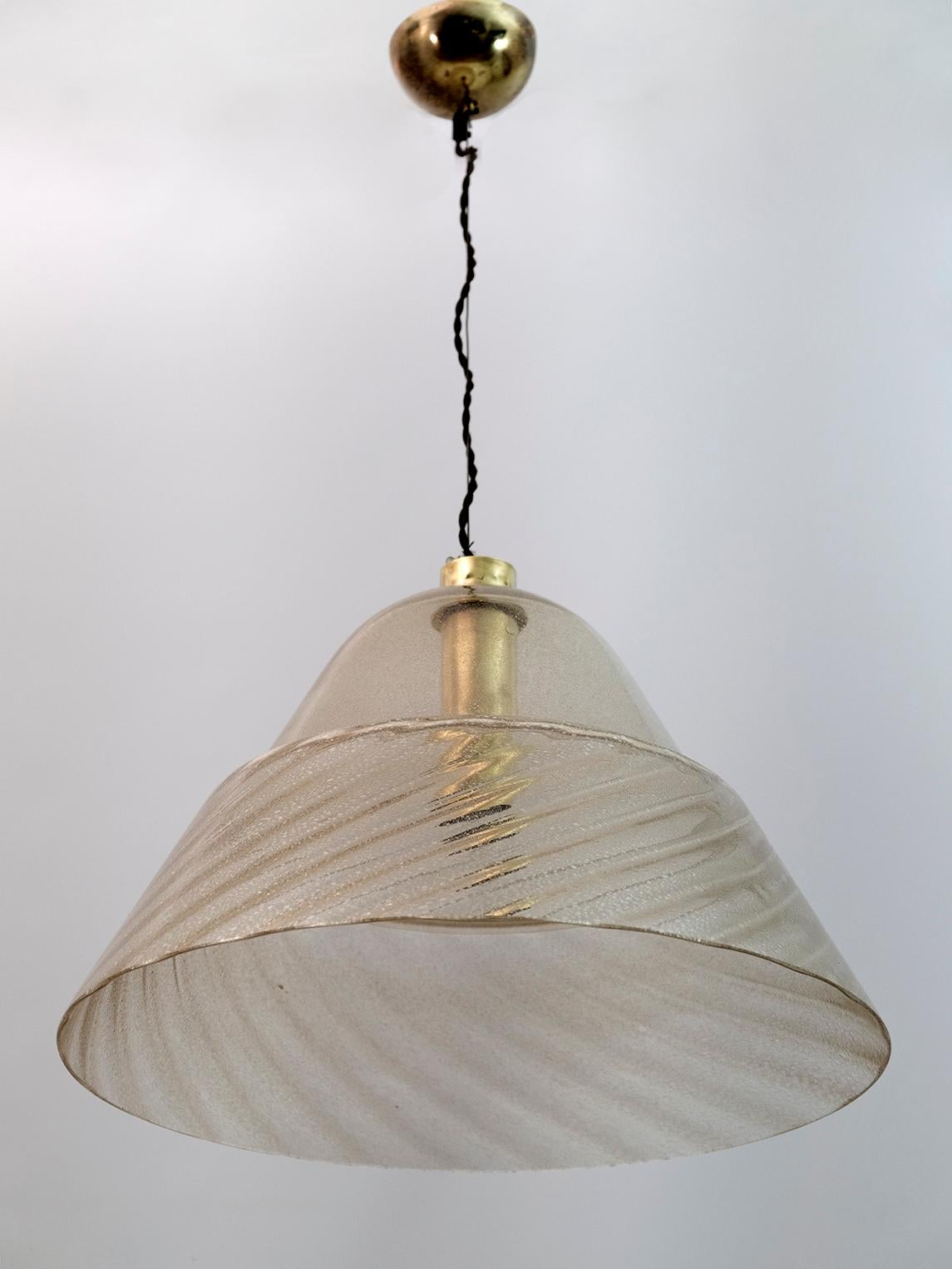 Mid-Century Modern Italian Murano Bubbles Glass Pendant Lamp, 1970s In Good Condition For Sale In Puglia, Puglia