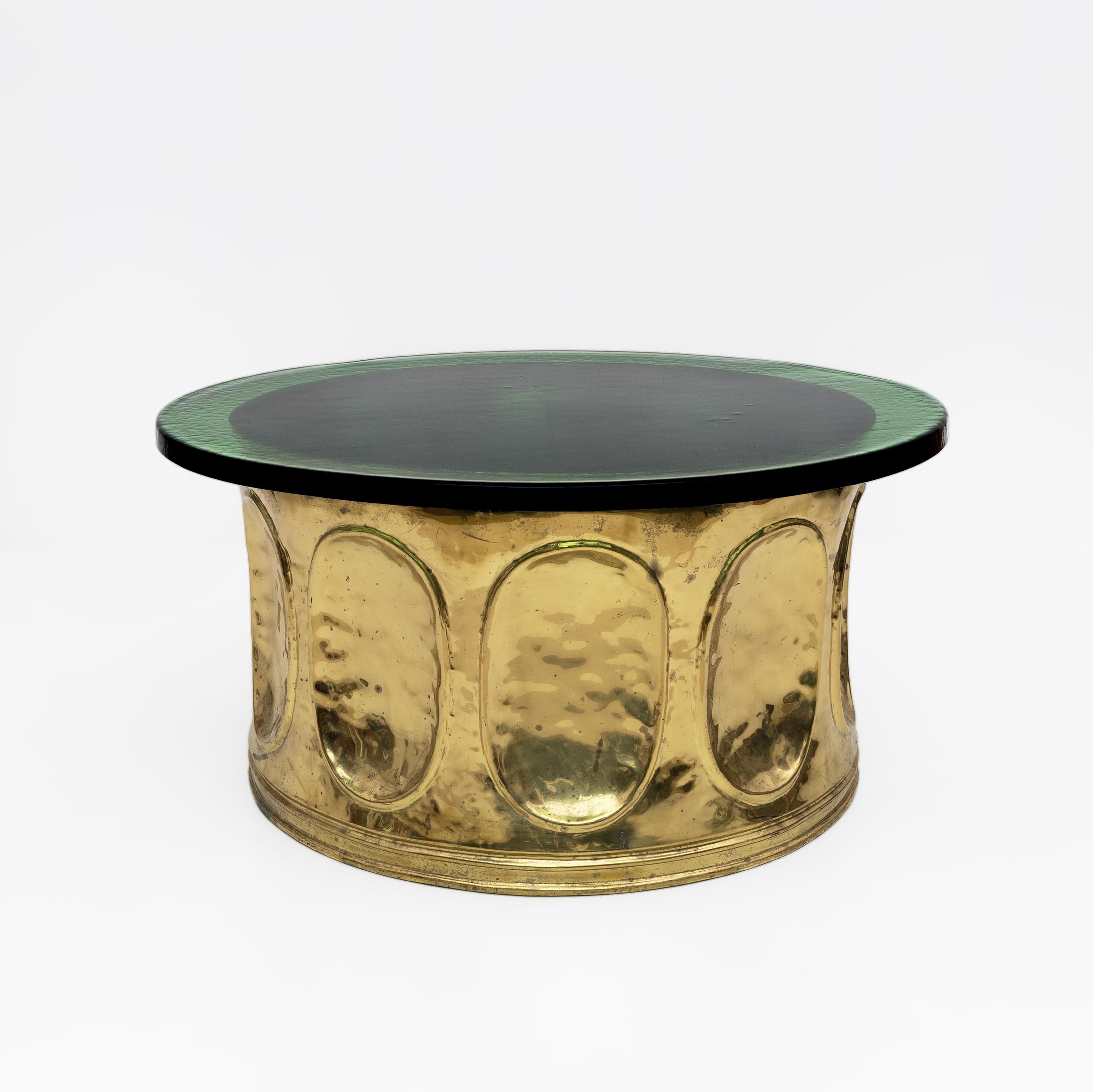 Mid-Century Modern Table basse en verre de Murano et laiton, Italie, milieu du siècle dernier, 1970 en vente