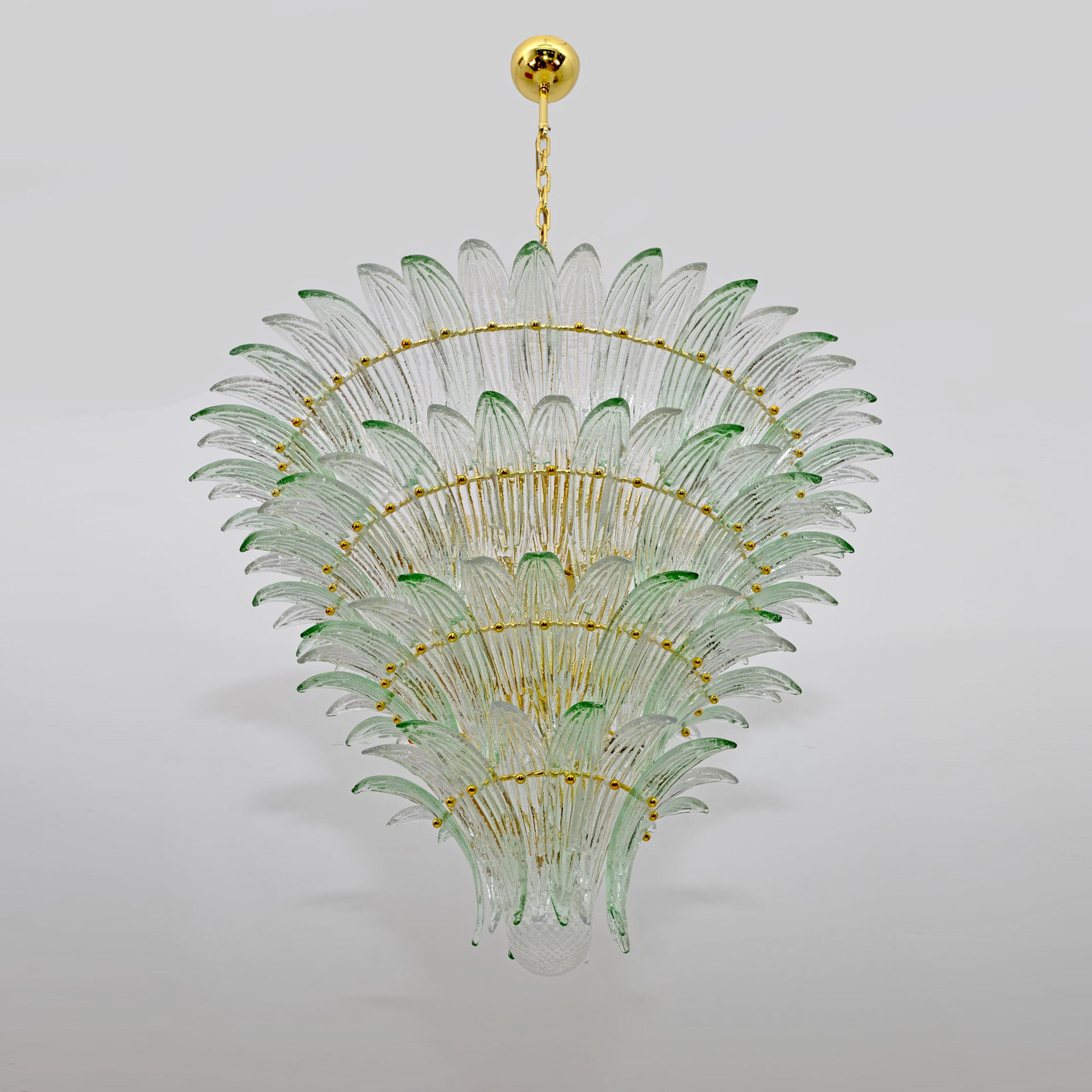 Late 20th Century Mid-century Modern Italian Murano Glass and Brass Palmette Chandelier For Sale