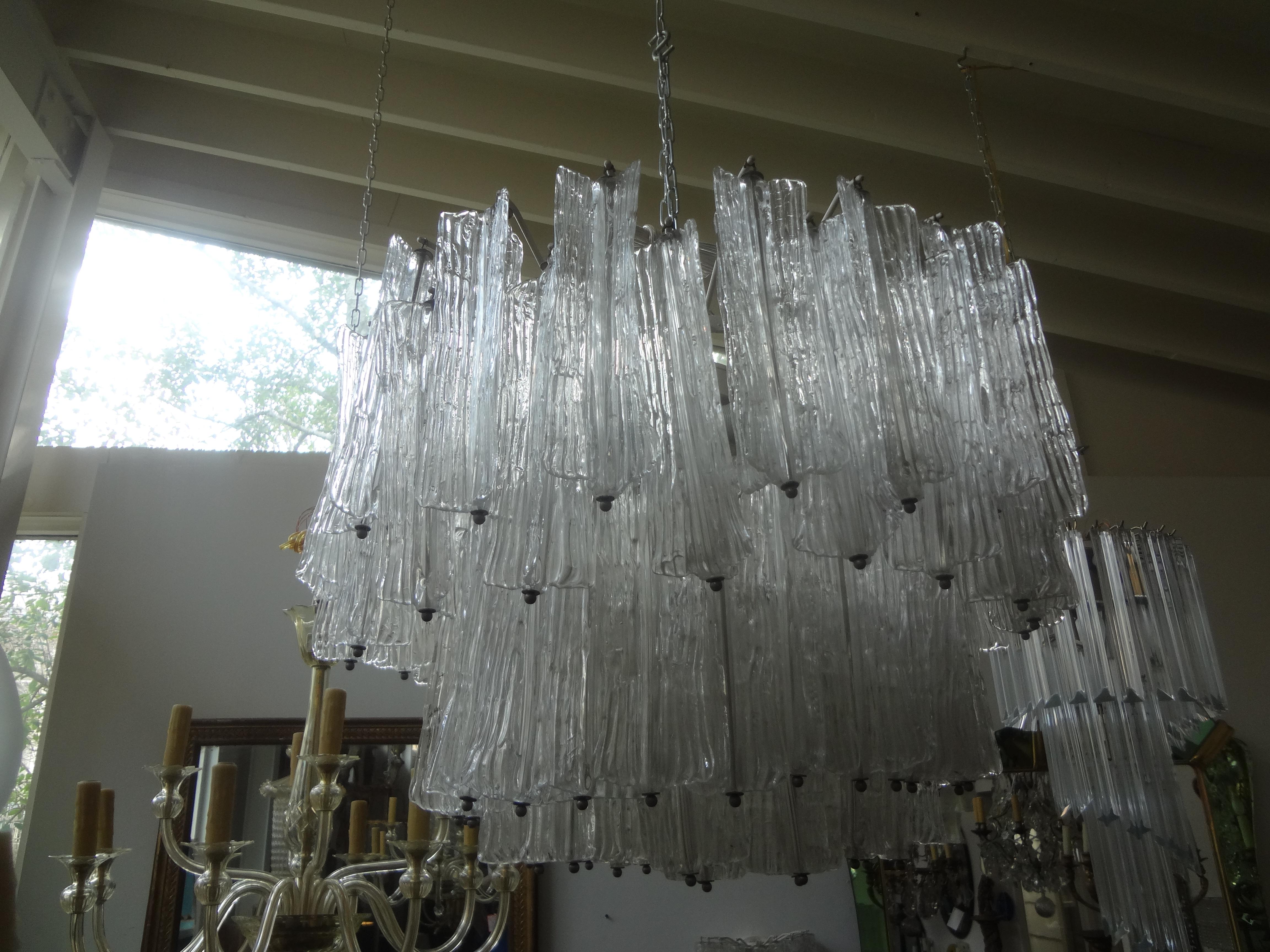 Mid-20th Century Mid-Century Modern Italian Murano Glass Chandelier Attributed to Venini For Sale