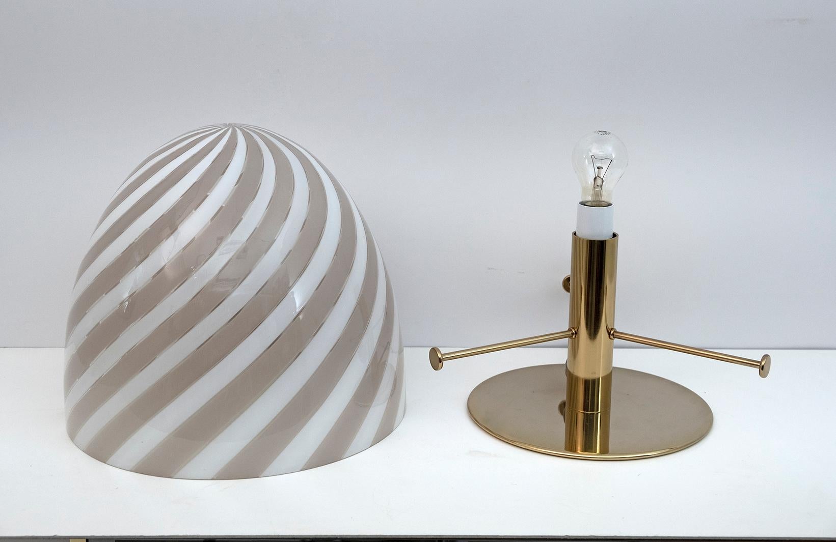 Mid-Century Modern Italian Murano Glass Mushroom Spiral Table Lamp, 1970s 3