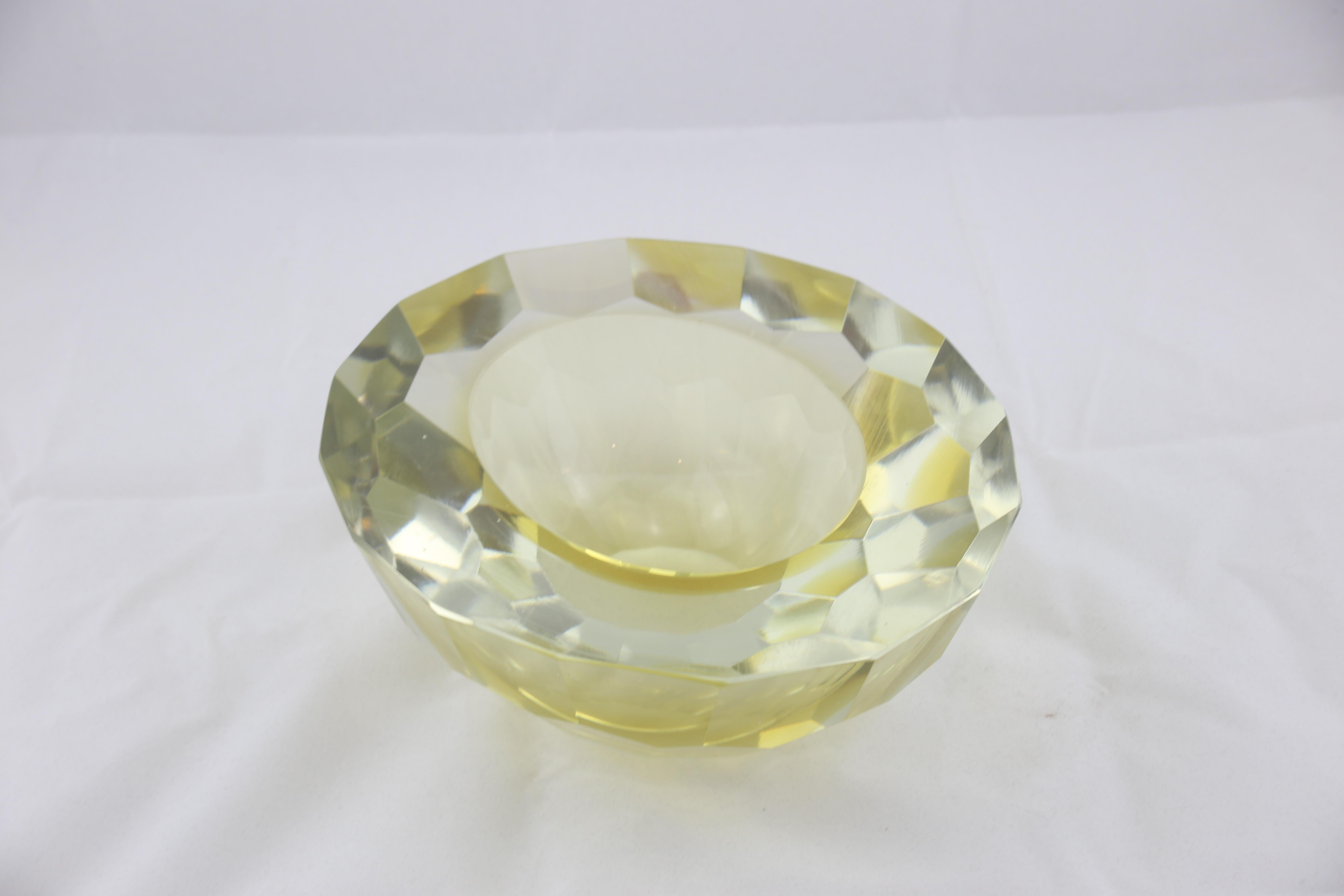 Late 20th Century Mid-Century Modern Italian Murano Glass Round yellow and Clear Ashtray, 1970s For Sale