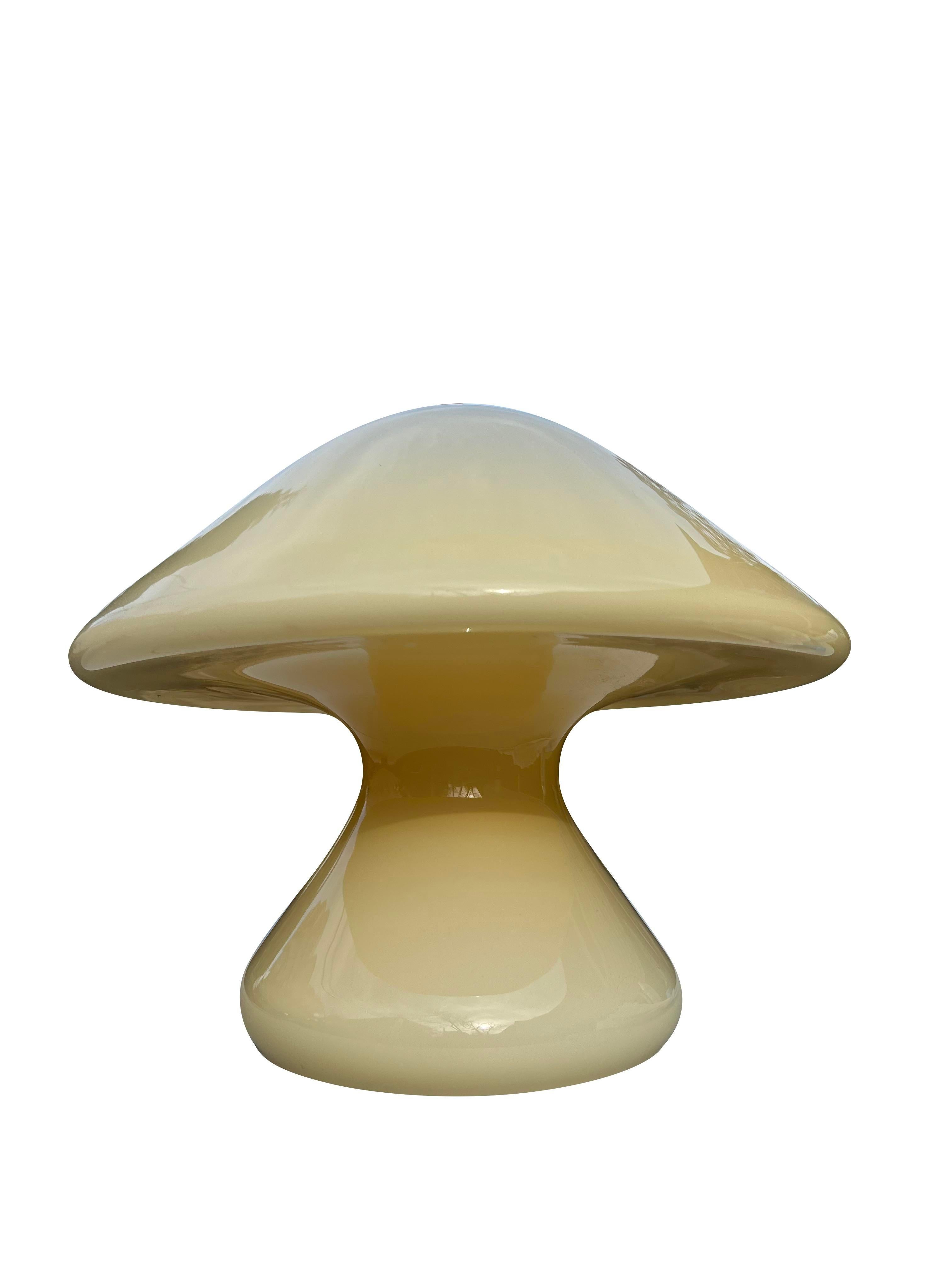 Ère spatiale Lampe de table champignon italienne moderne du milieu du siècle dernier en verre de Murano en vente