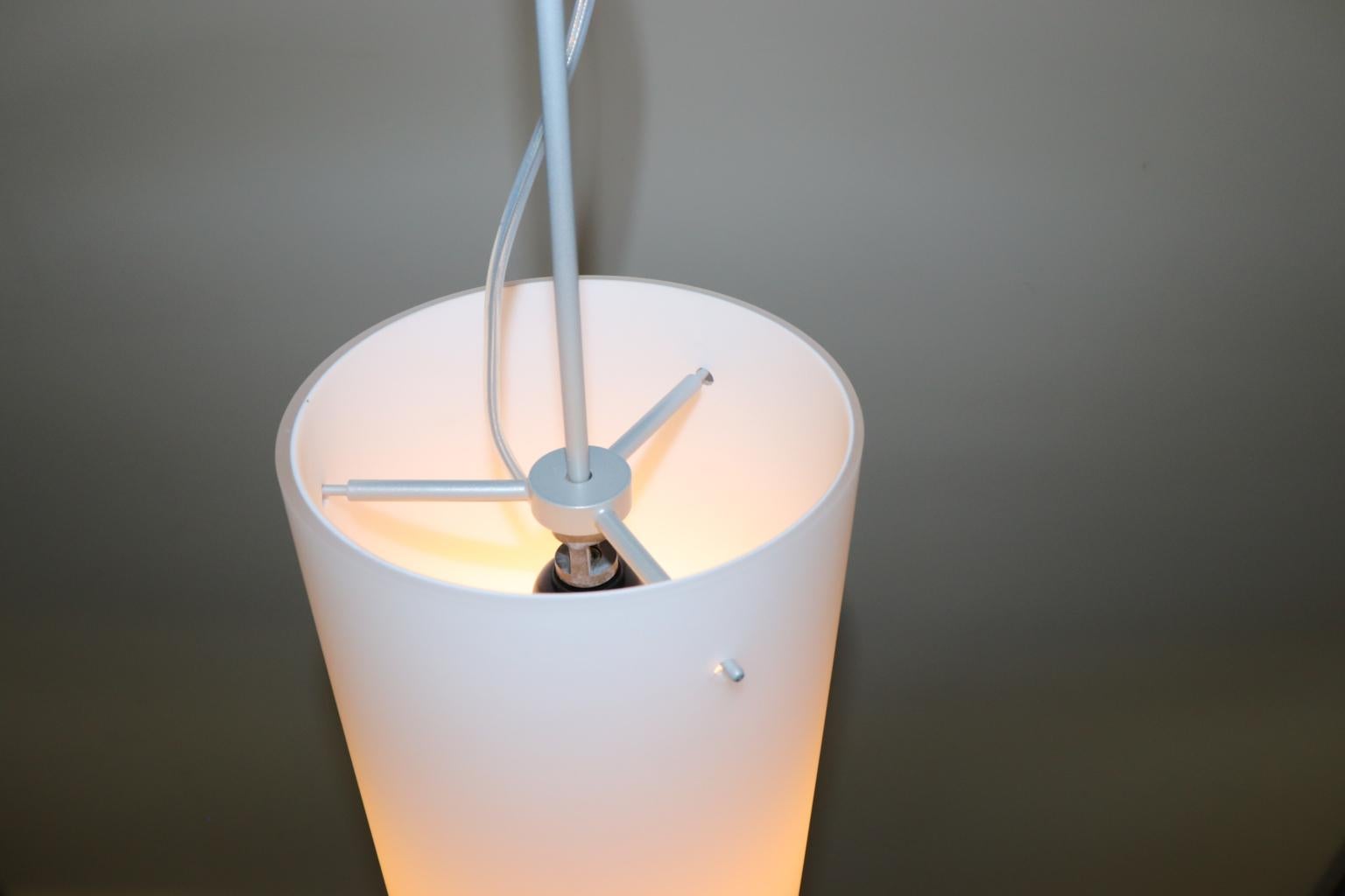 Mid-Century Modern Italian Murano Hand Blown White Glass Pendant Lamp For Sale 5