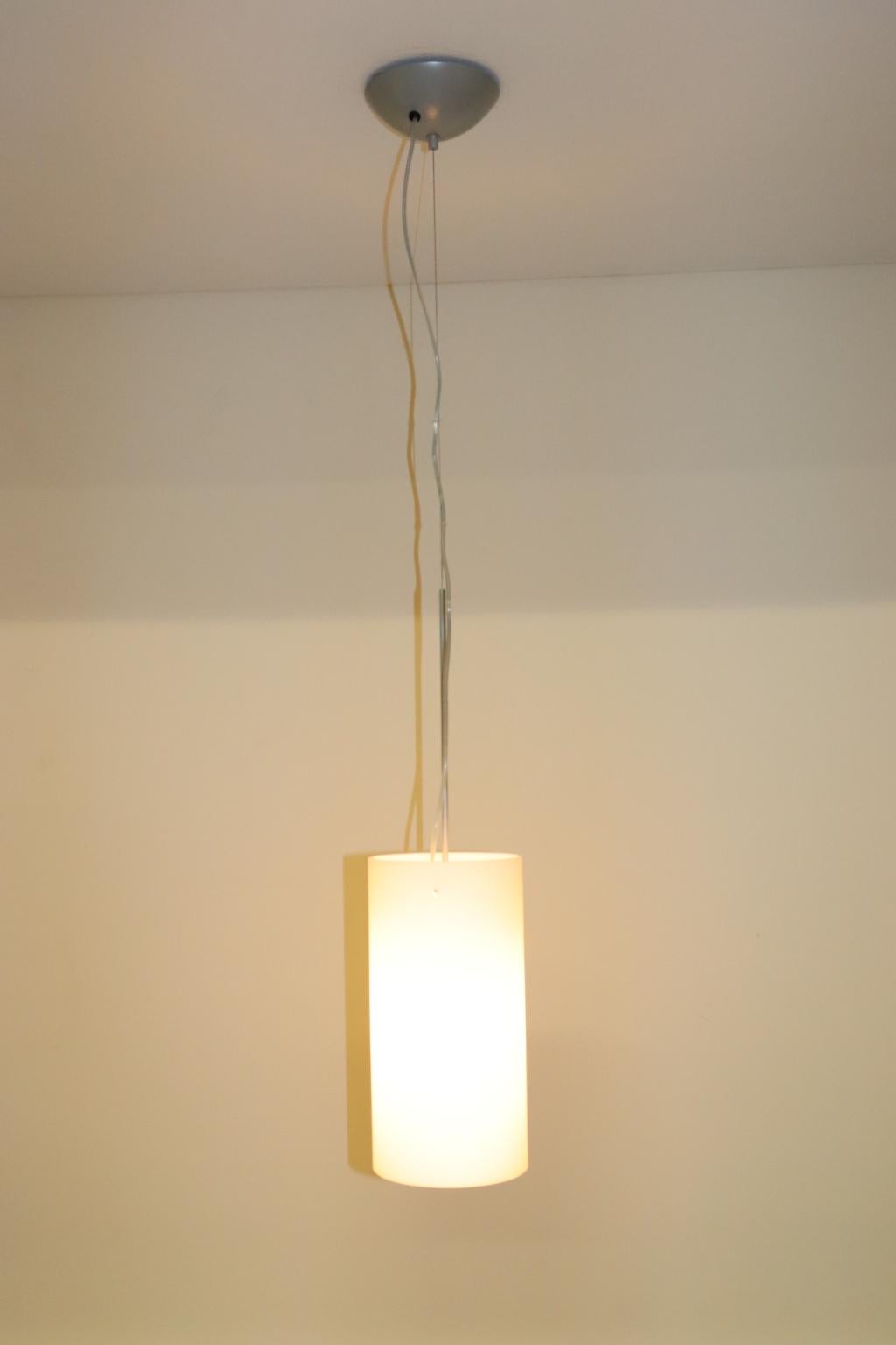 Late 20th Century Mid-Century Modern Italian Murano Hand Blown White Glass Pendant Lamp For Sale