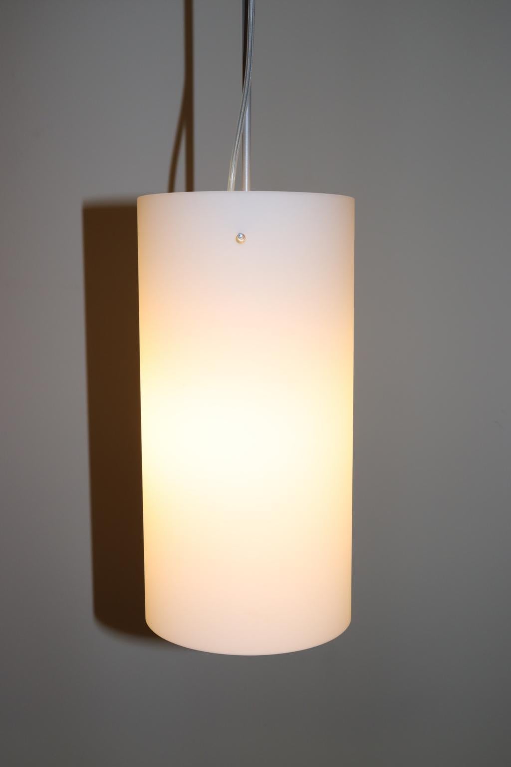 Mid-Century Modern Italian Murano Hand Blown White Glass Pendant Lamp For Sale 3