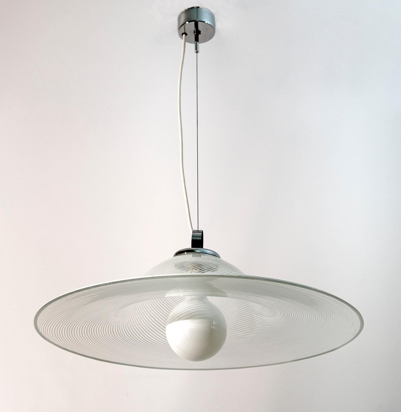 Mid-Century Modern Italian Murano Spiral Glass Pendant Lamp, 1970s For Sale 1