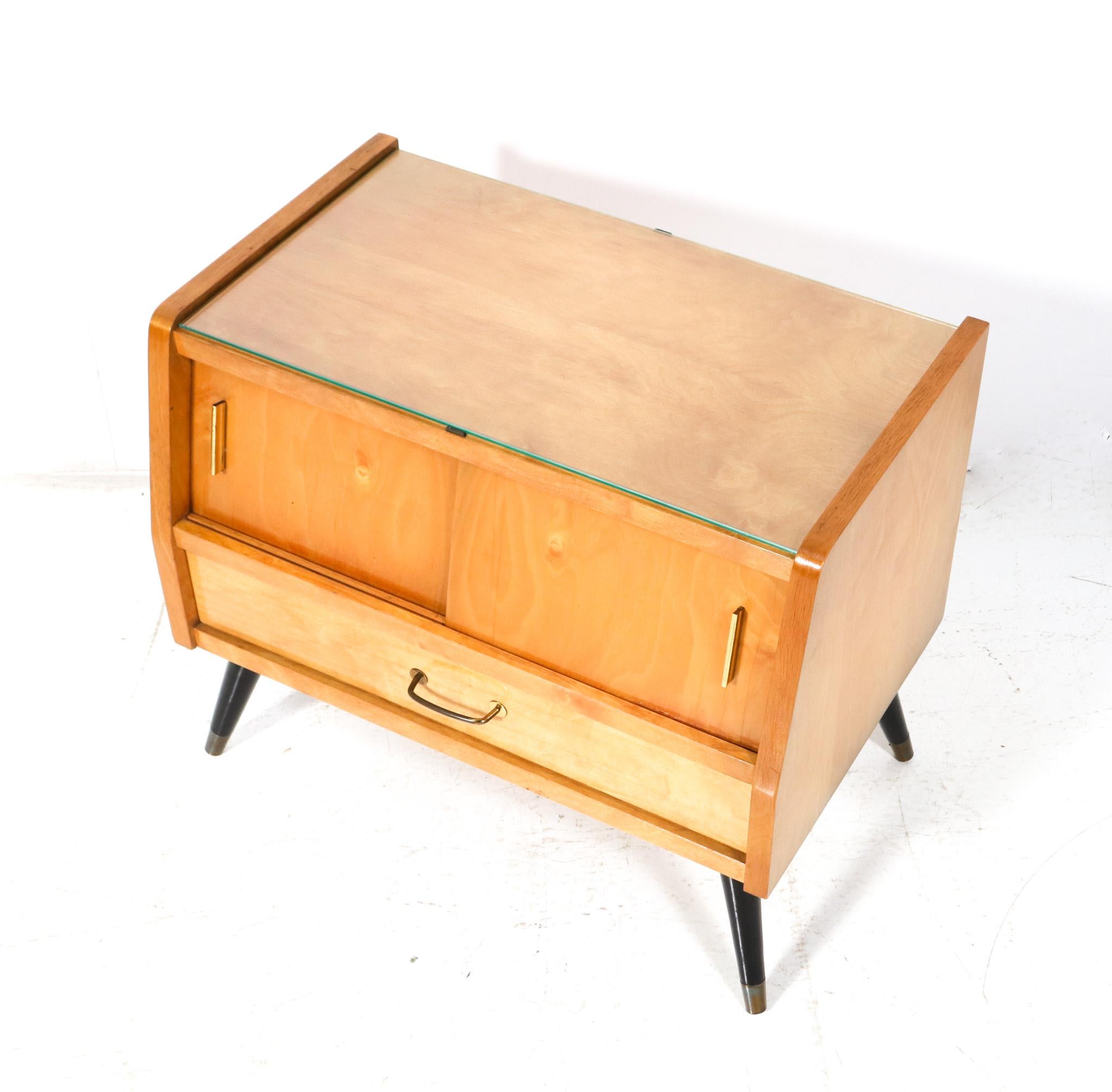  Mid-Century Modern Italian Nightstands or Bedside Tables, 1960s For Sale 3