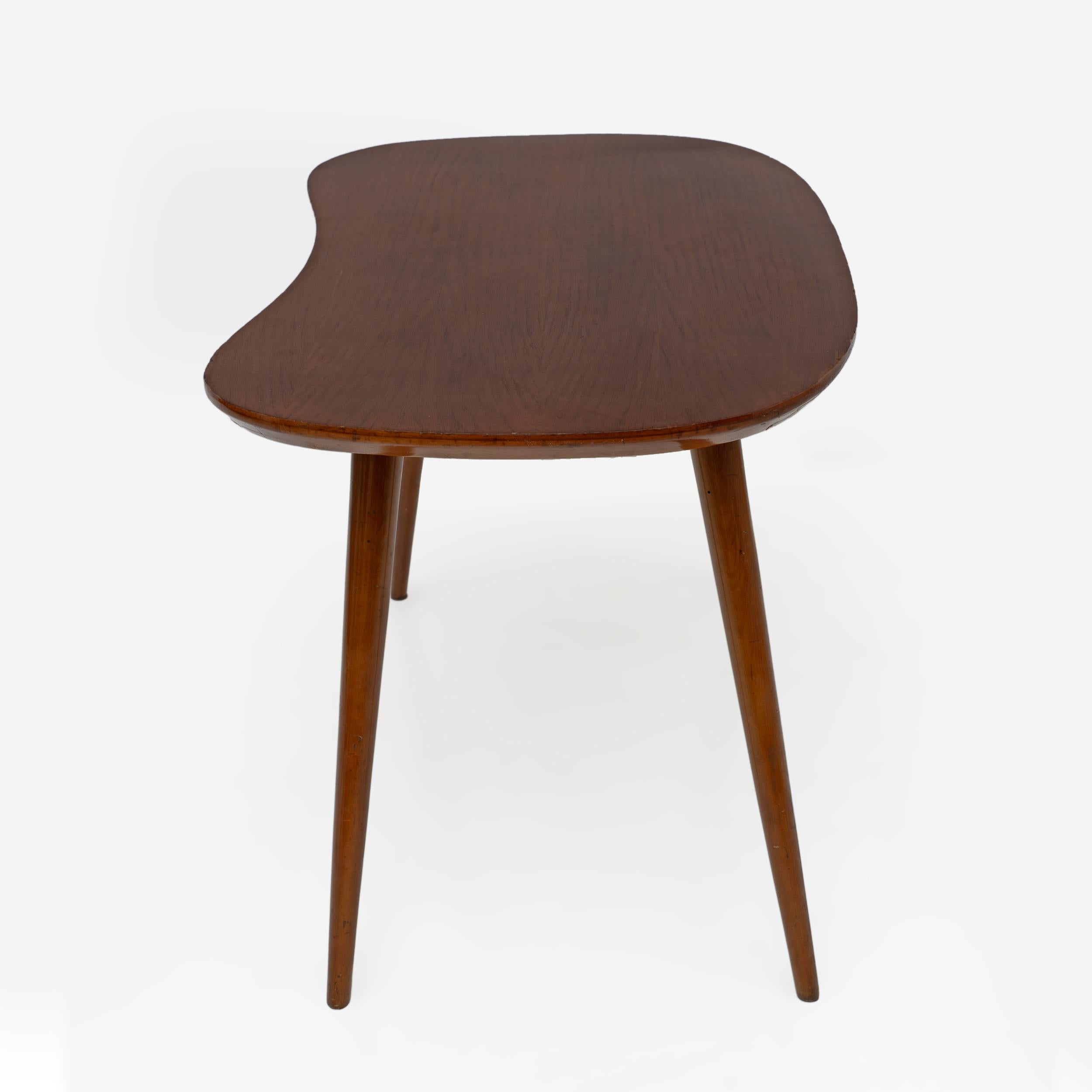 Mid-century Modern Italian Oak Couchtisch, 1970er Jahre im Zustand „Gut“ im Angebot in Puglia, Puglia