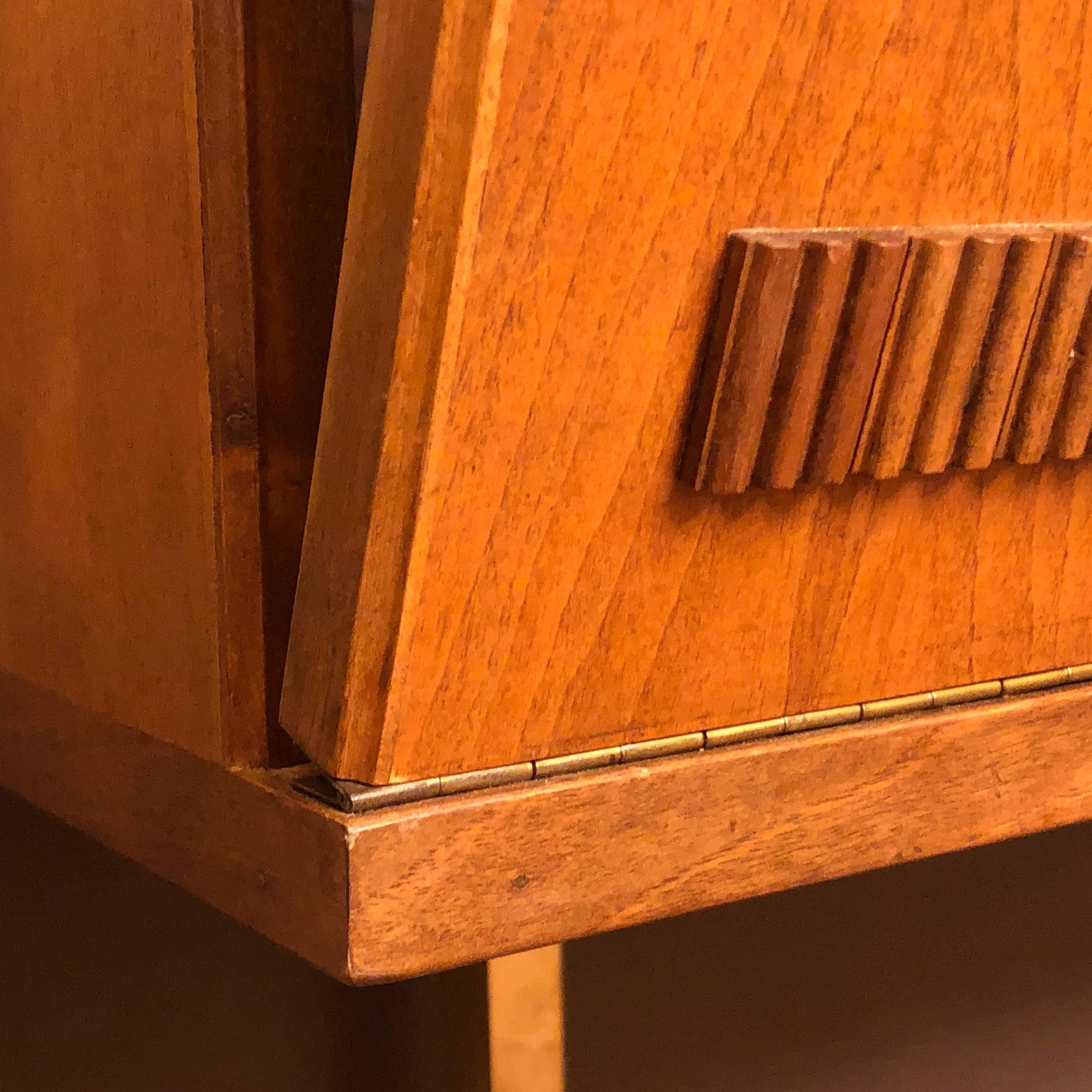 Mid-Century Modern Italian Oak Credenza with Two Doors and Brass Legs 1