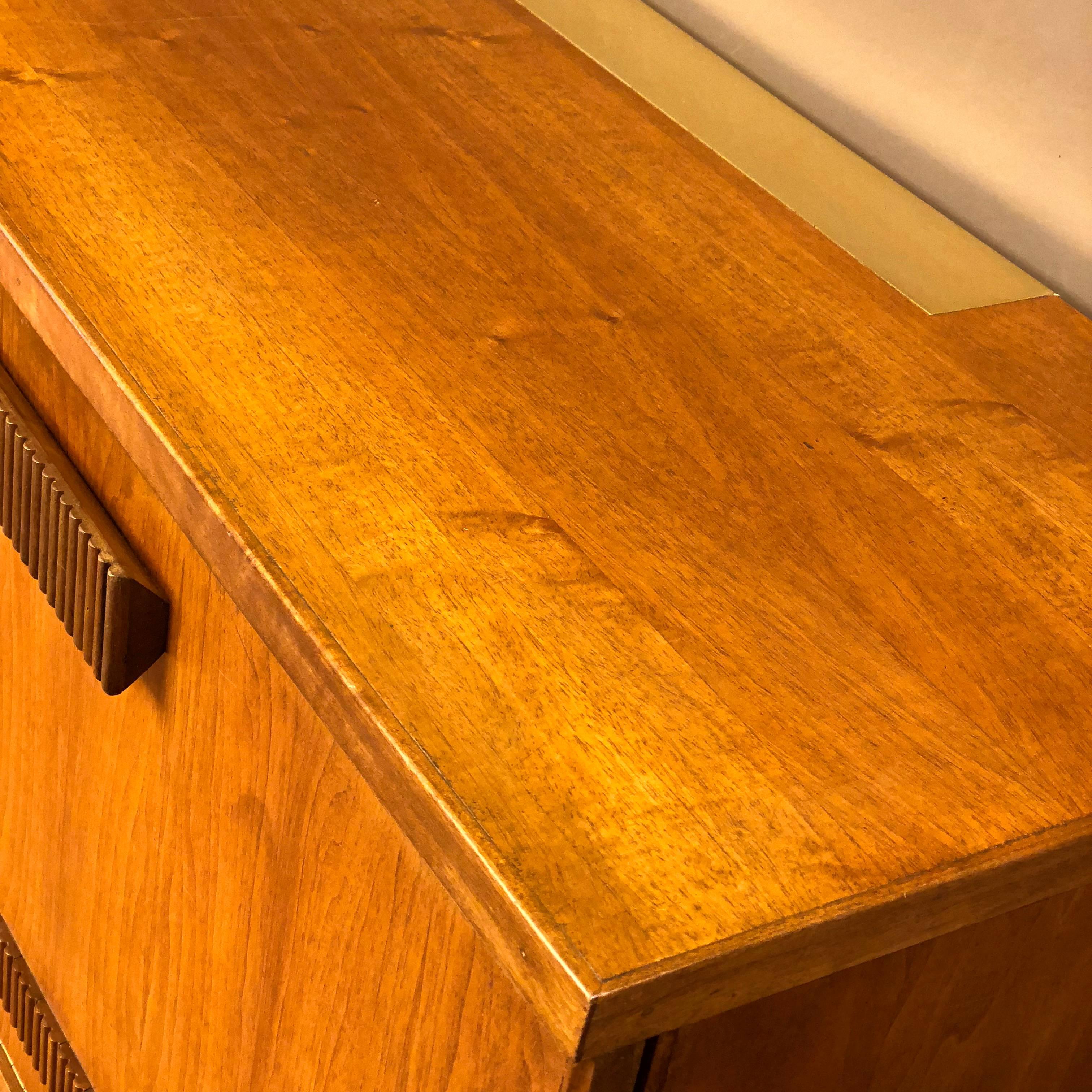 Mid-Century Modern Italian Oak Credenza with Two Doors and Brass Legs 3