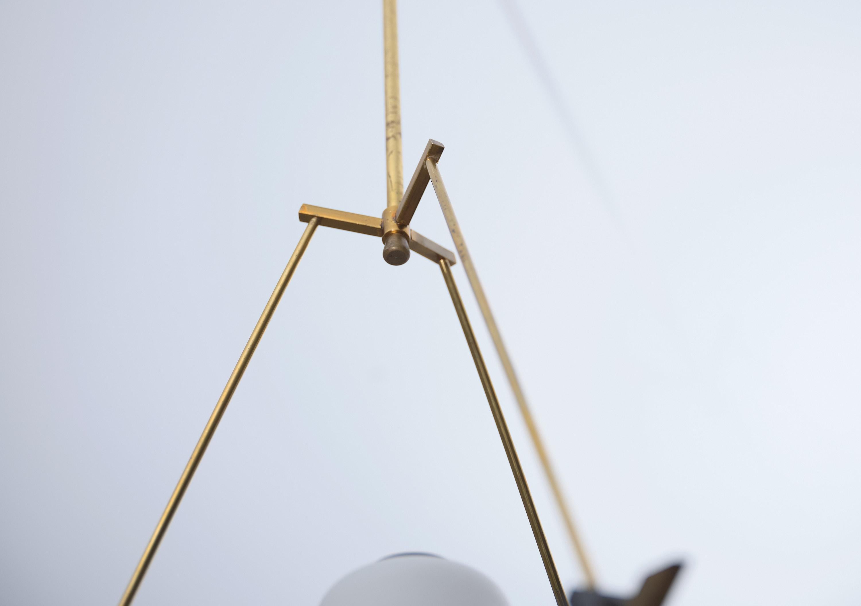 Mid-Century Modern Italian Opaline Glass and Brass Pendant Chandelier For Sale 3