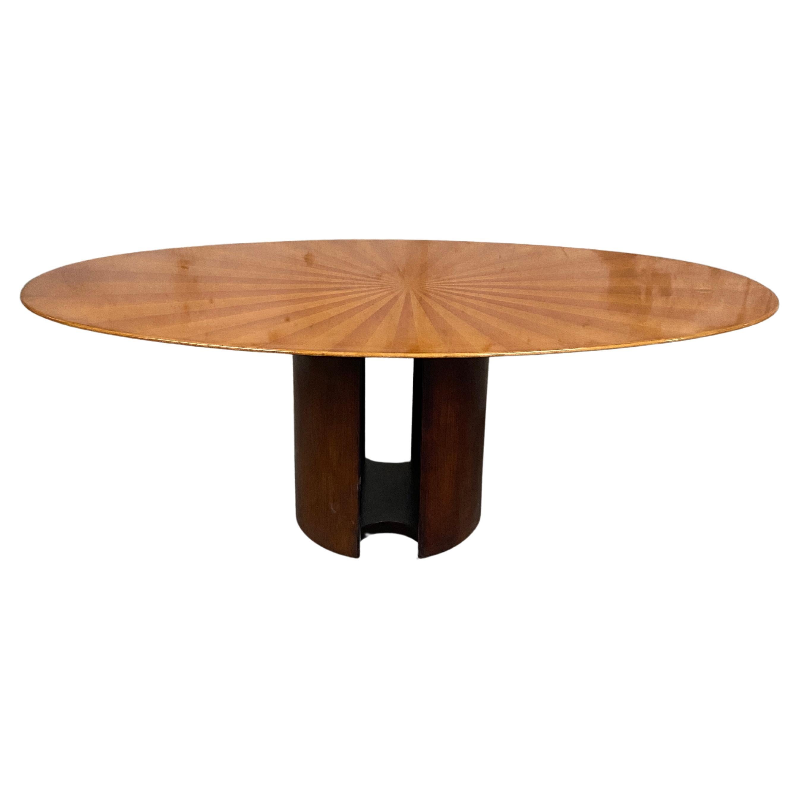 Mid-Century Modern Italian Oval Table in the Style of G. Offredi for Saporiti For Sale