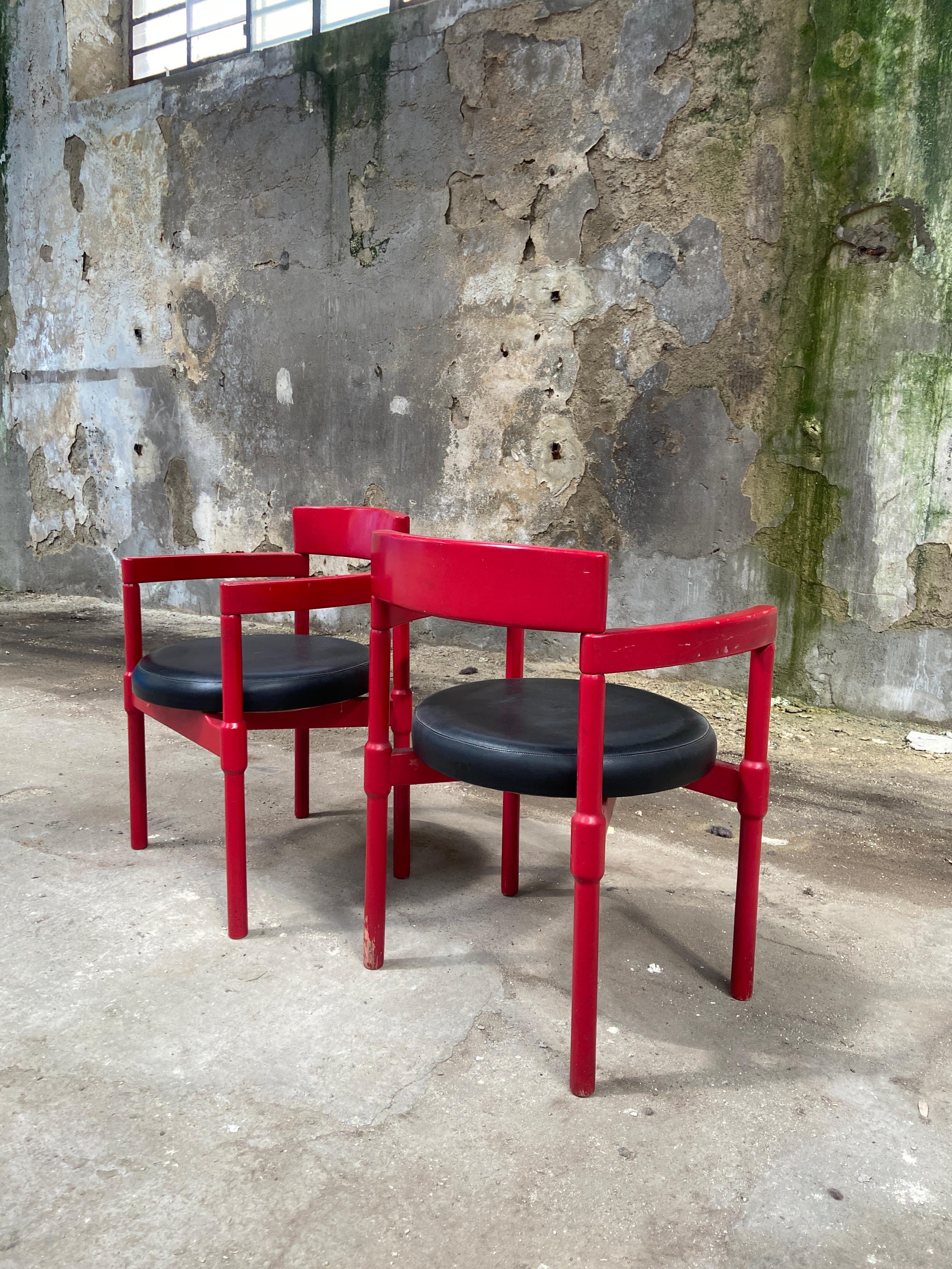 Late 20th Century Mid-Century Modern Italian Pair of Armchairs in Lacquered Wood By Magistretti For Sale