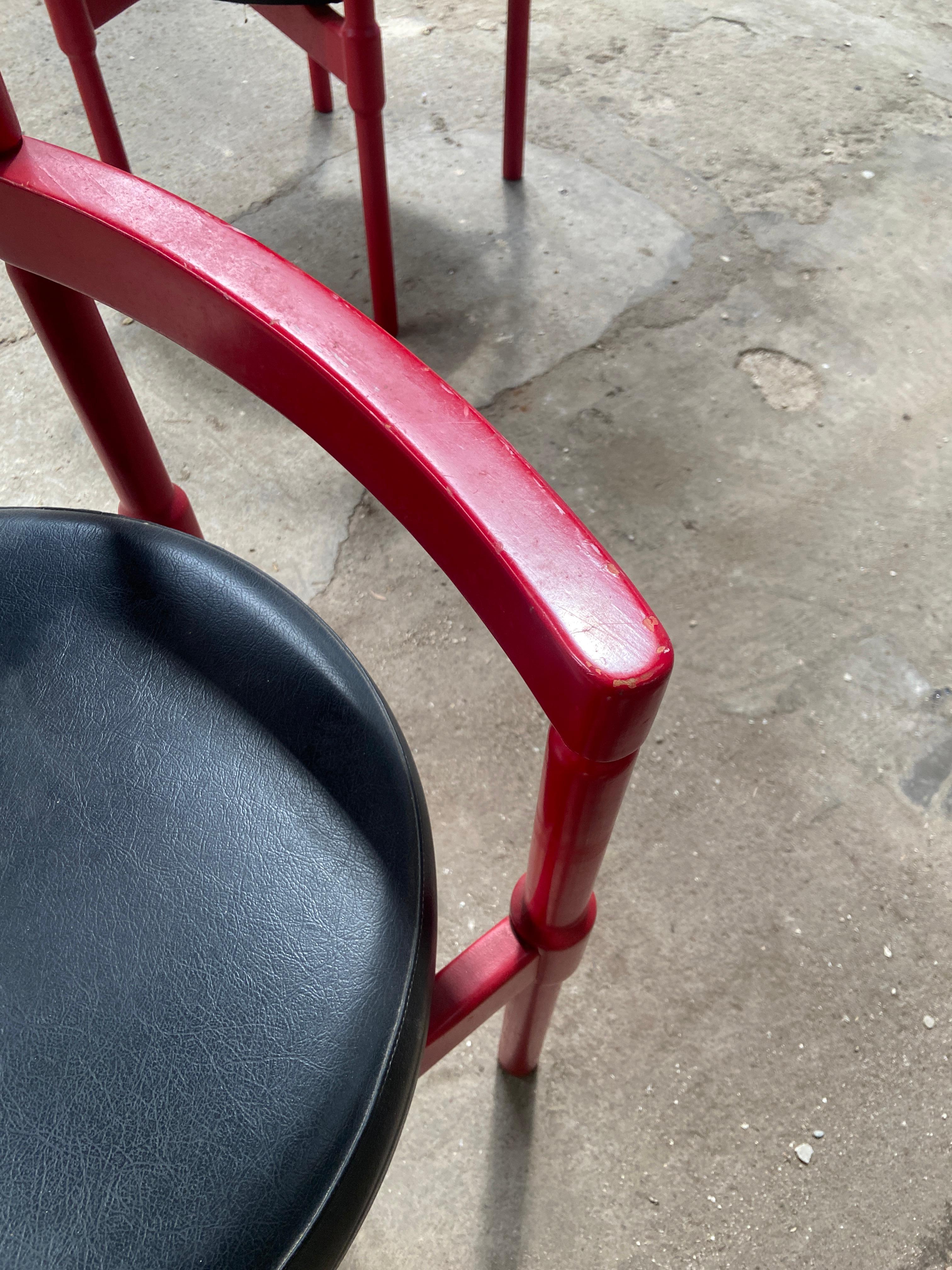Mid-Century Modern Italian Pair of Armchairs in Lacquered Wood By Magistretti For Sale 3