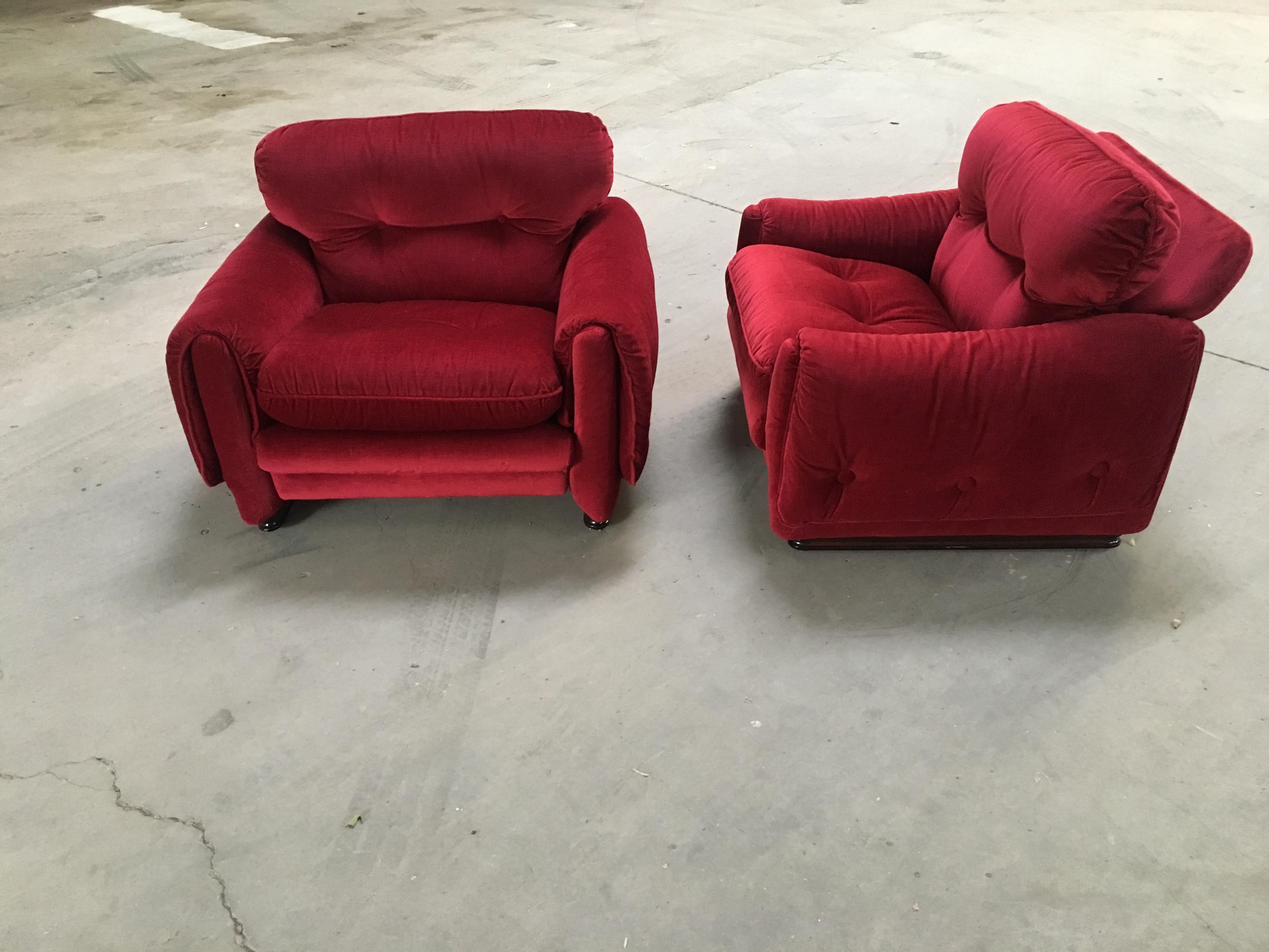 Late 20th Century Mid-Century Modern Italian Pair of Armchairs with Original Fabric, 1970s For Sale